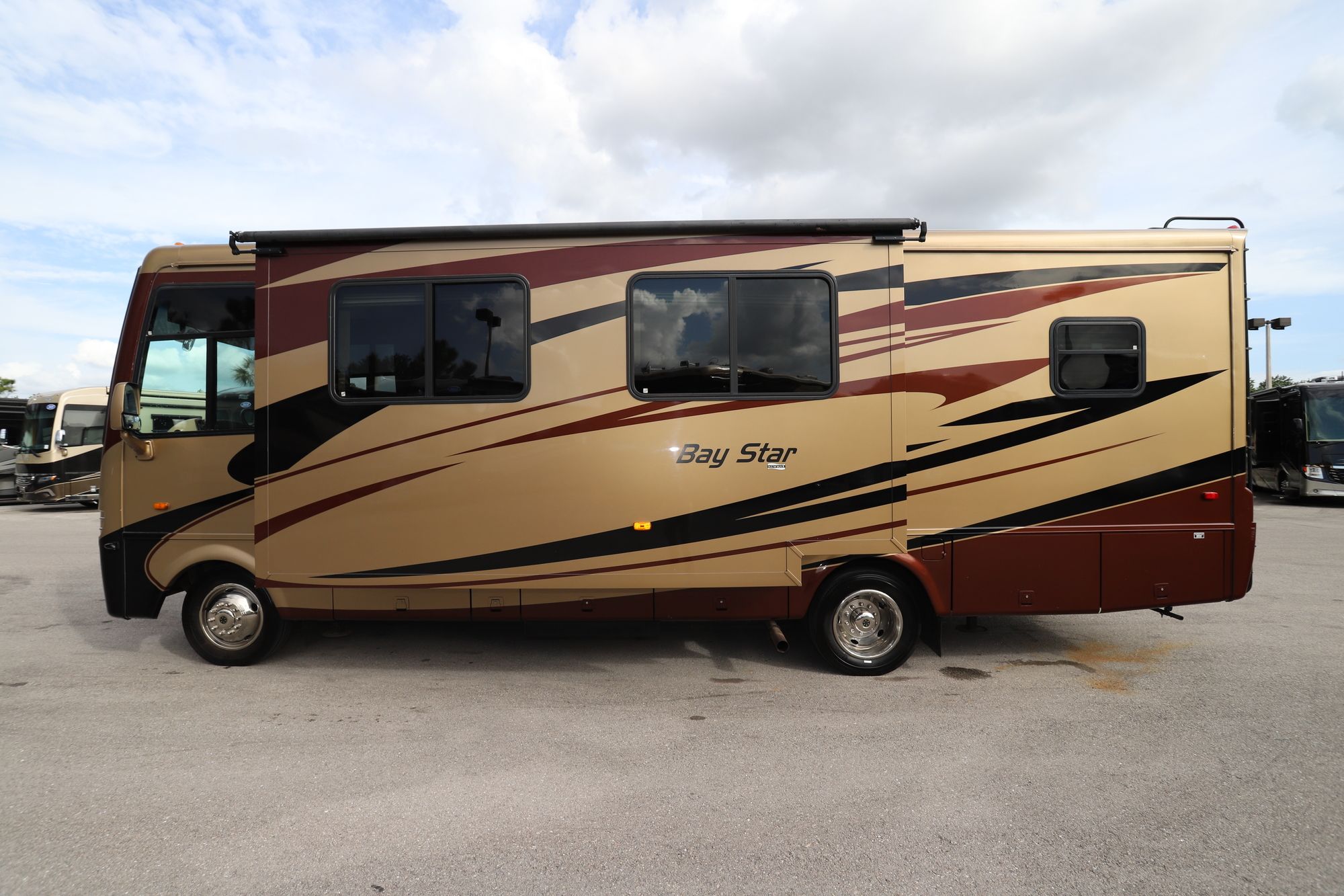 Used 2011 Newmar Bay Star 2901 Class A  For Sale