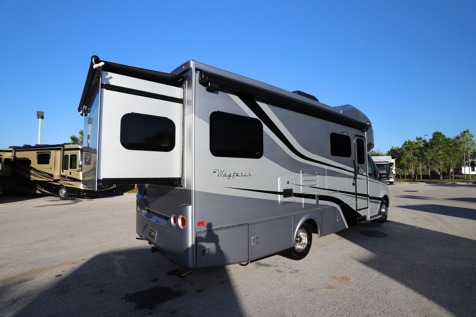 New 2020 Tiffin Motor Homes Wayfarer 25QW Class C  For Sale