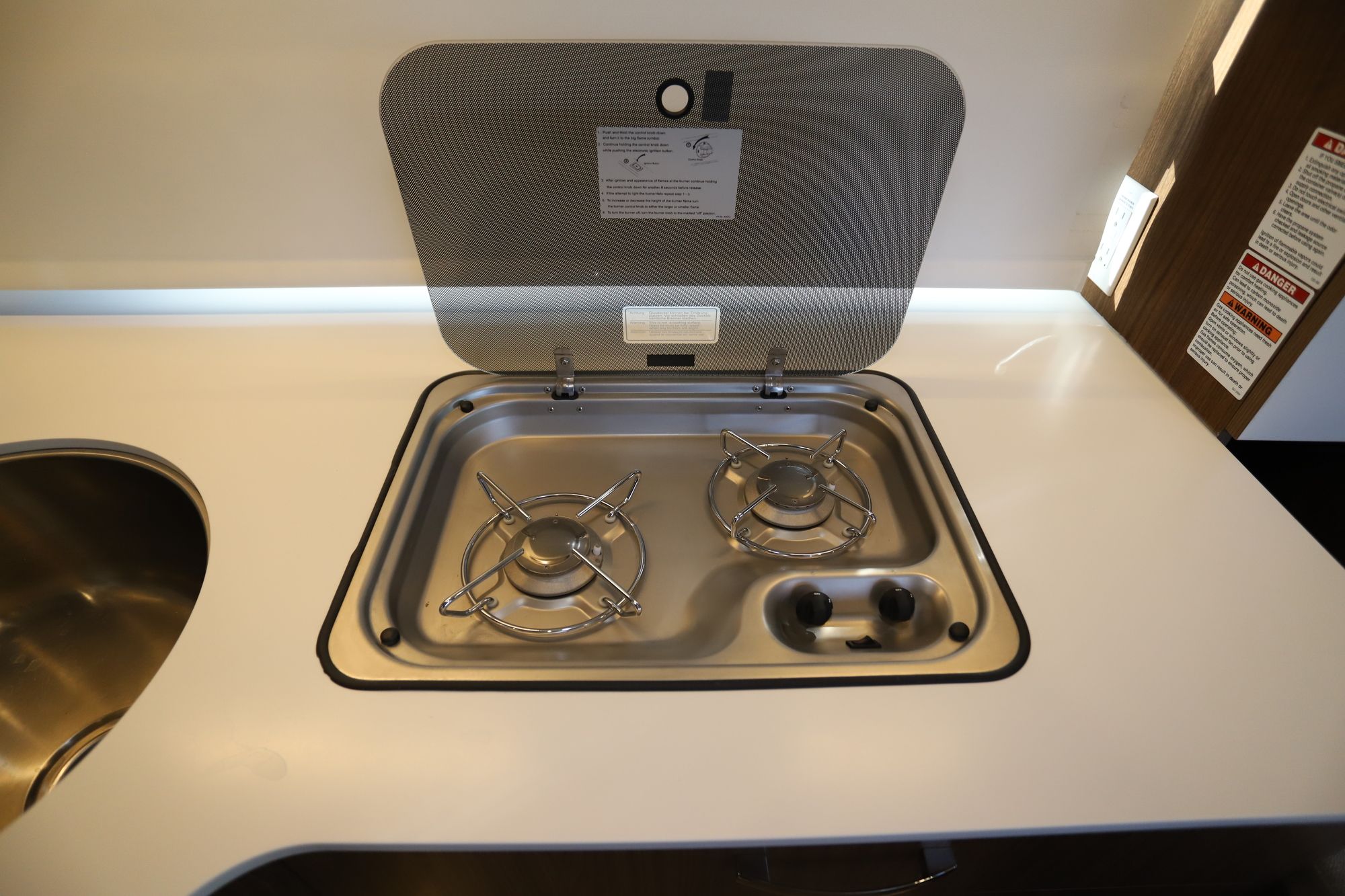Used 2018 Leisure Van Wonder 24MB Class C  For Sale