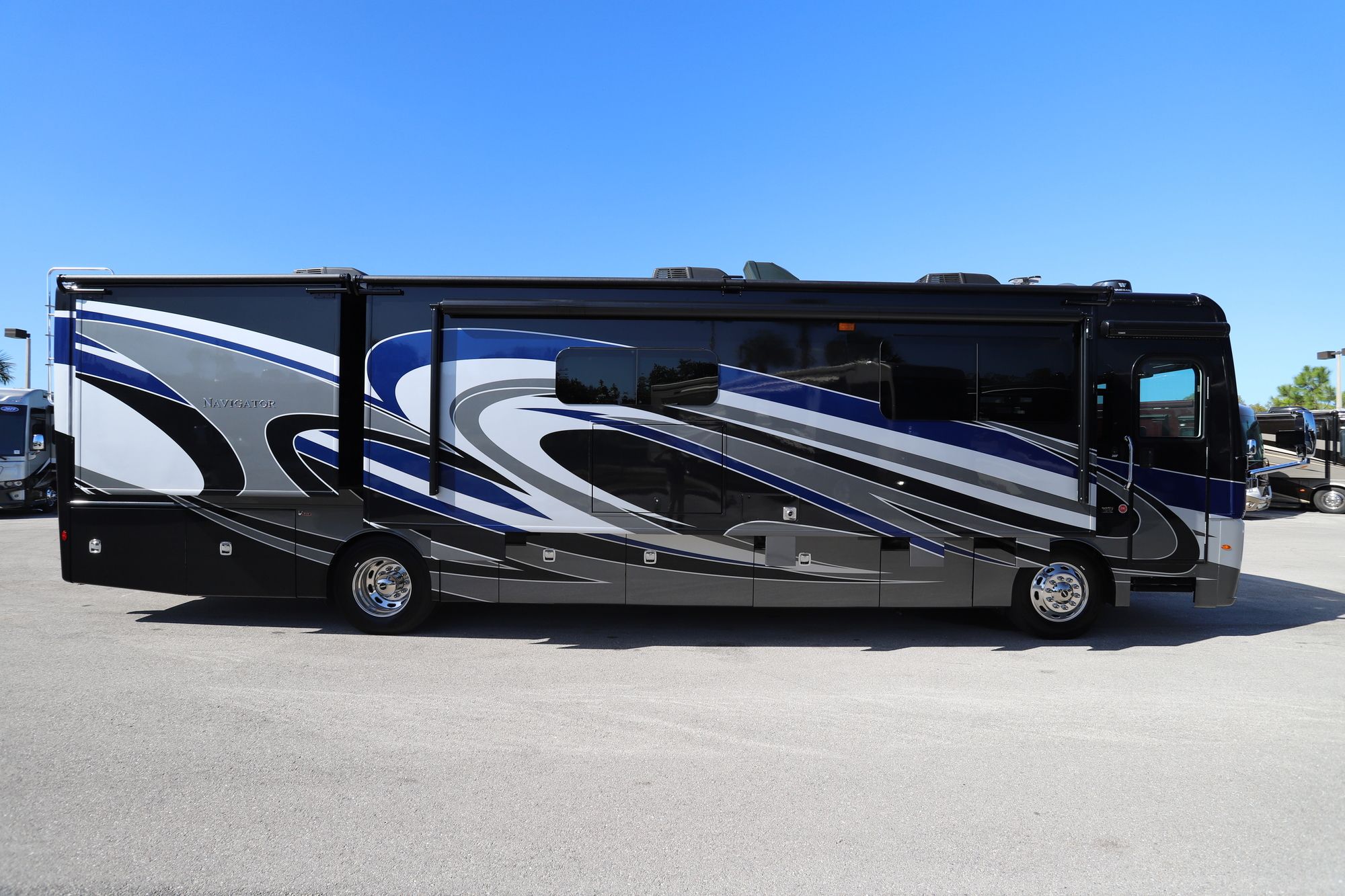 Used 2019 Holiday Rambler Navigator 38F Class A  For Sale