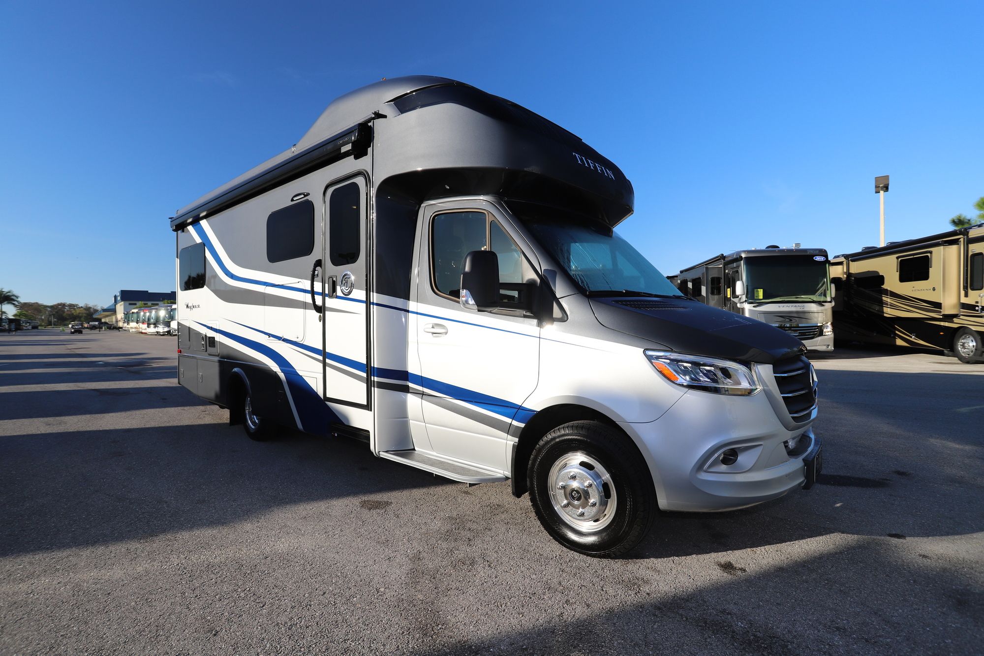 New 2020 Tiffin Motor Homes Wayfarer 24TW Class C  For Sale