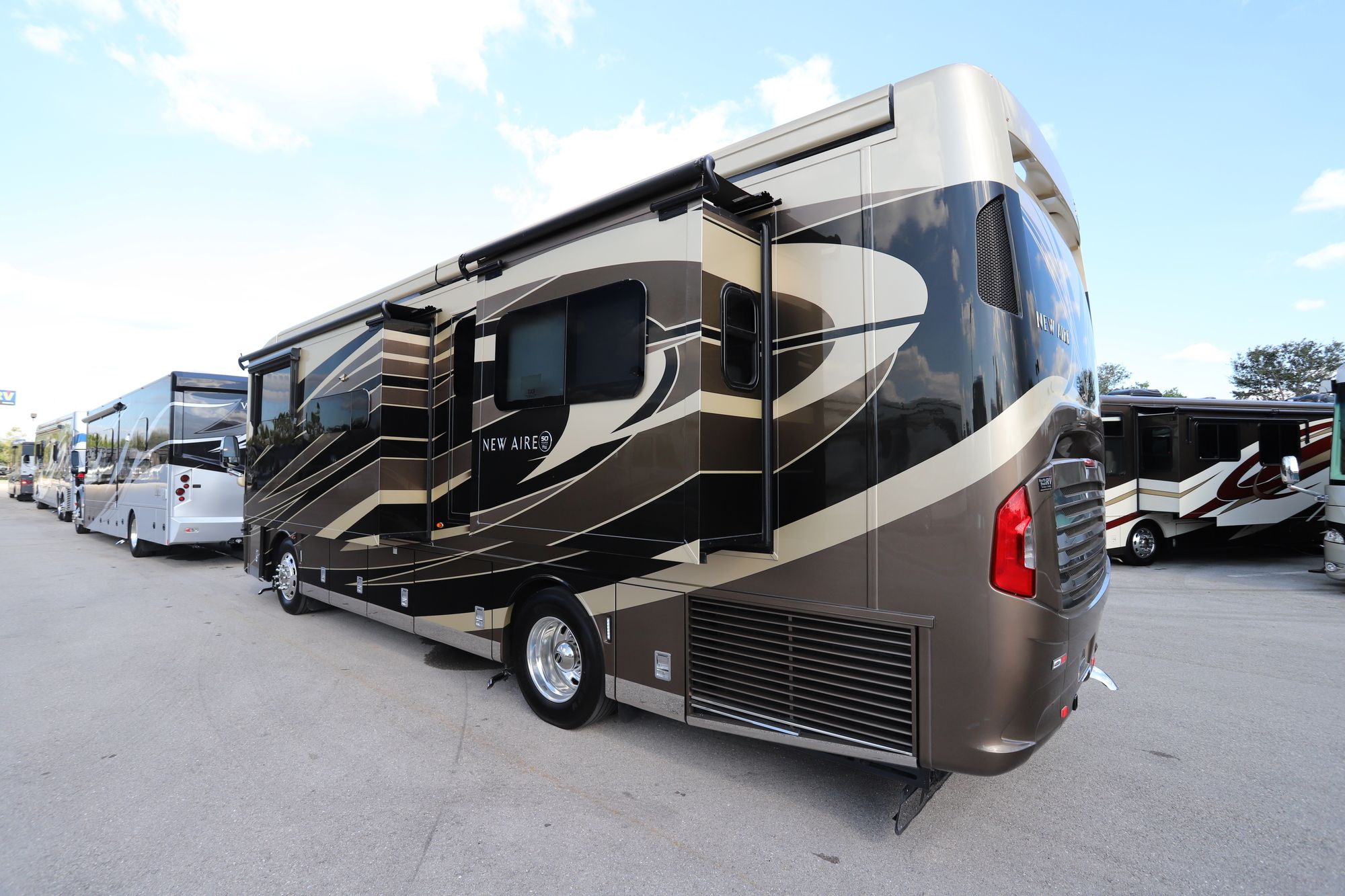 Used 2018 Newmar New Aire 3341 Class A  For Sale