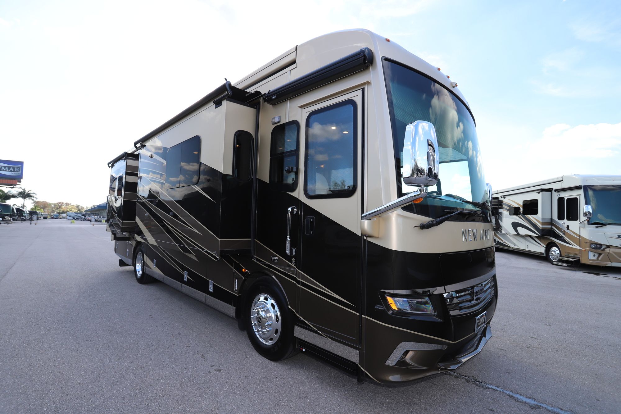 Used 2018 Newmar New Aire 3341 Class A  For Sale