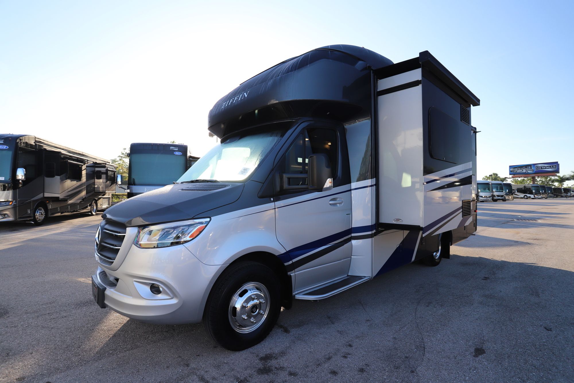 New 2020 Tiffin Motor Homes Wayfarer 24TW Class C  For Sale