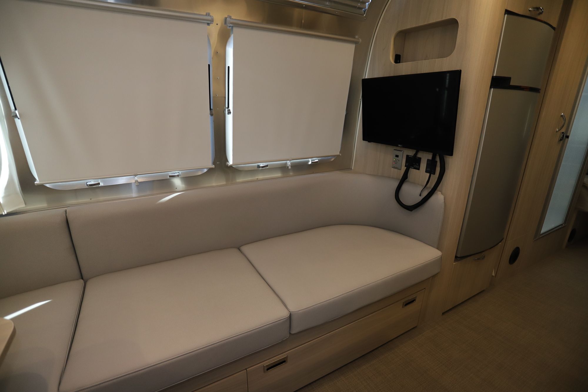 New 2020 Airstream Globetrotter 25FB Travel Trailer  For Sale