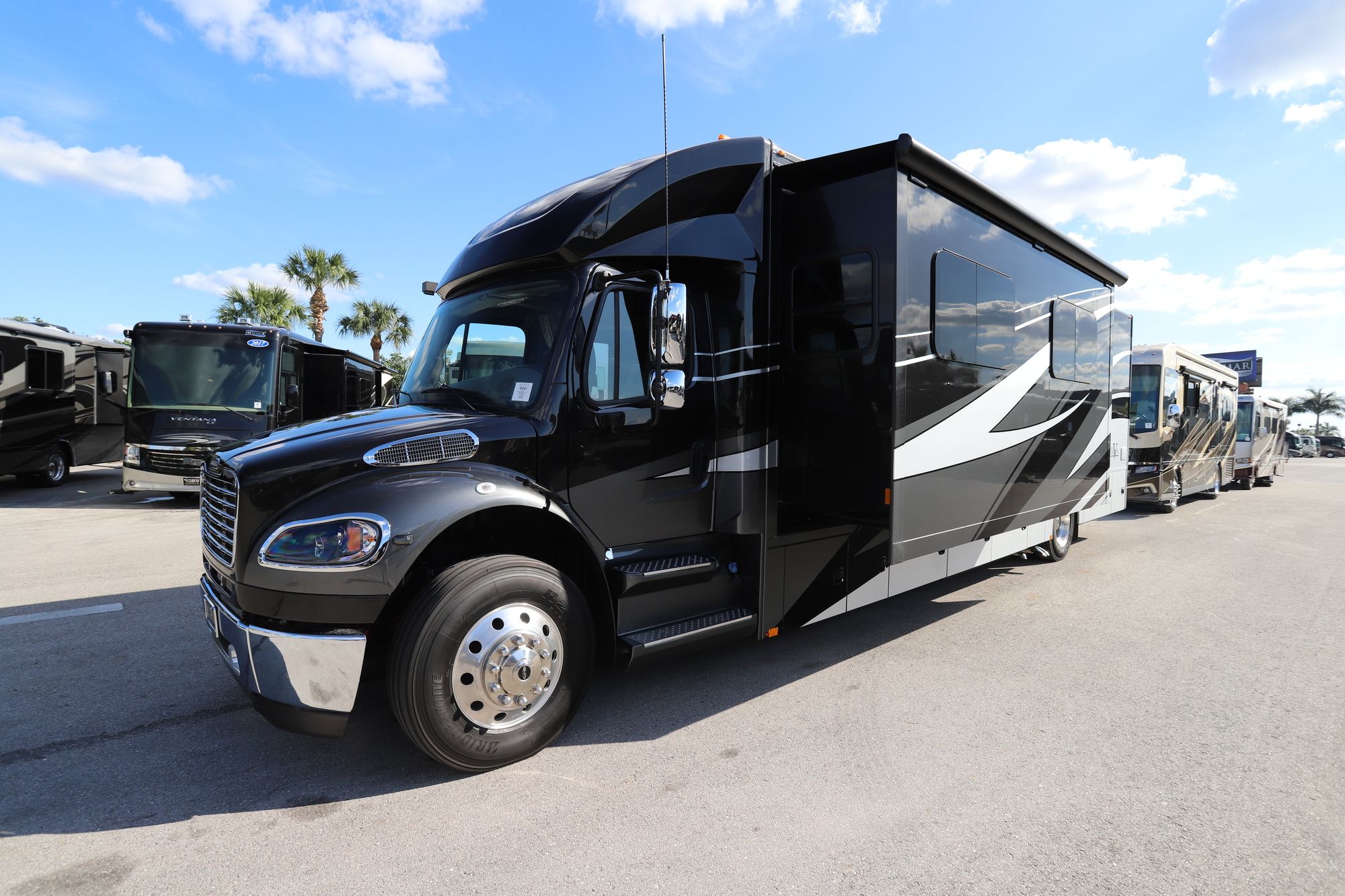 New 2020 Renegade Rv Verona 40VRB Super C  For Sale