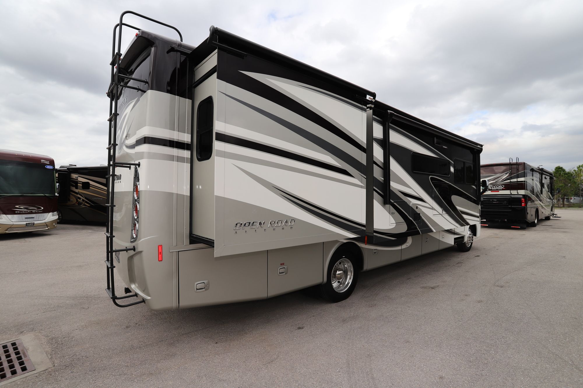 New 2020 Tiffin Motor Homes Allegro 34PA Class A  For Sale