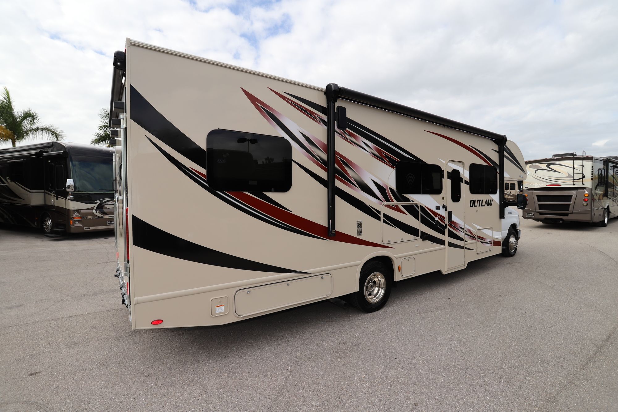 New 2020 Thor Outlaw 29J Class C  For Sale