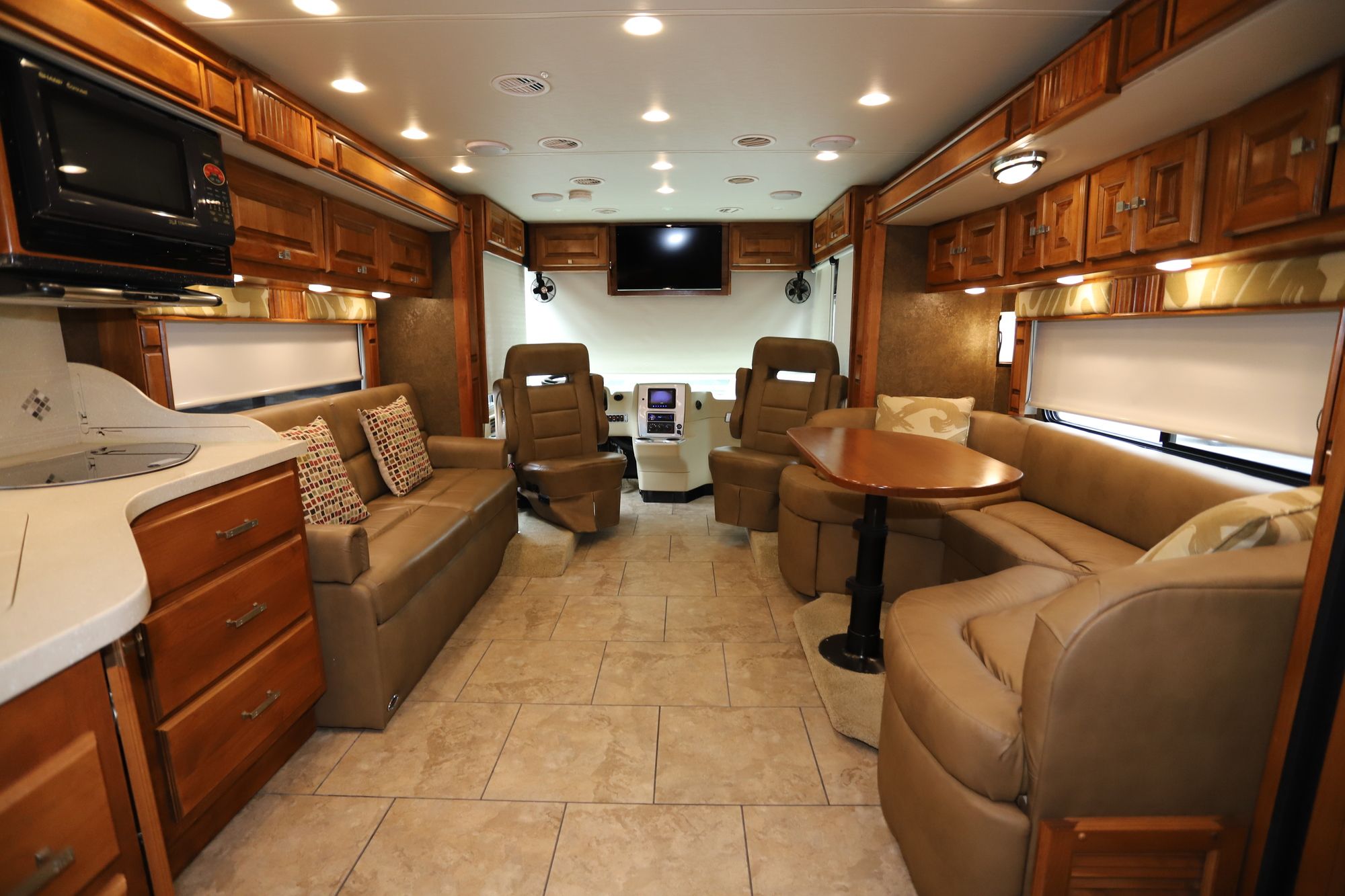 Used 2014 Tiffin Motor Homes Breeze 32BR Class A  For Sale