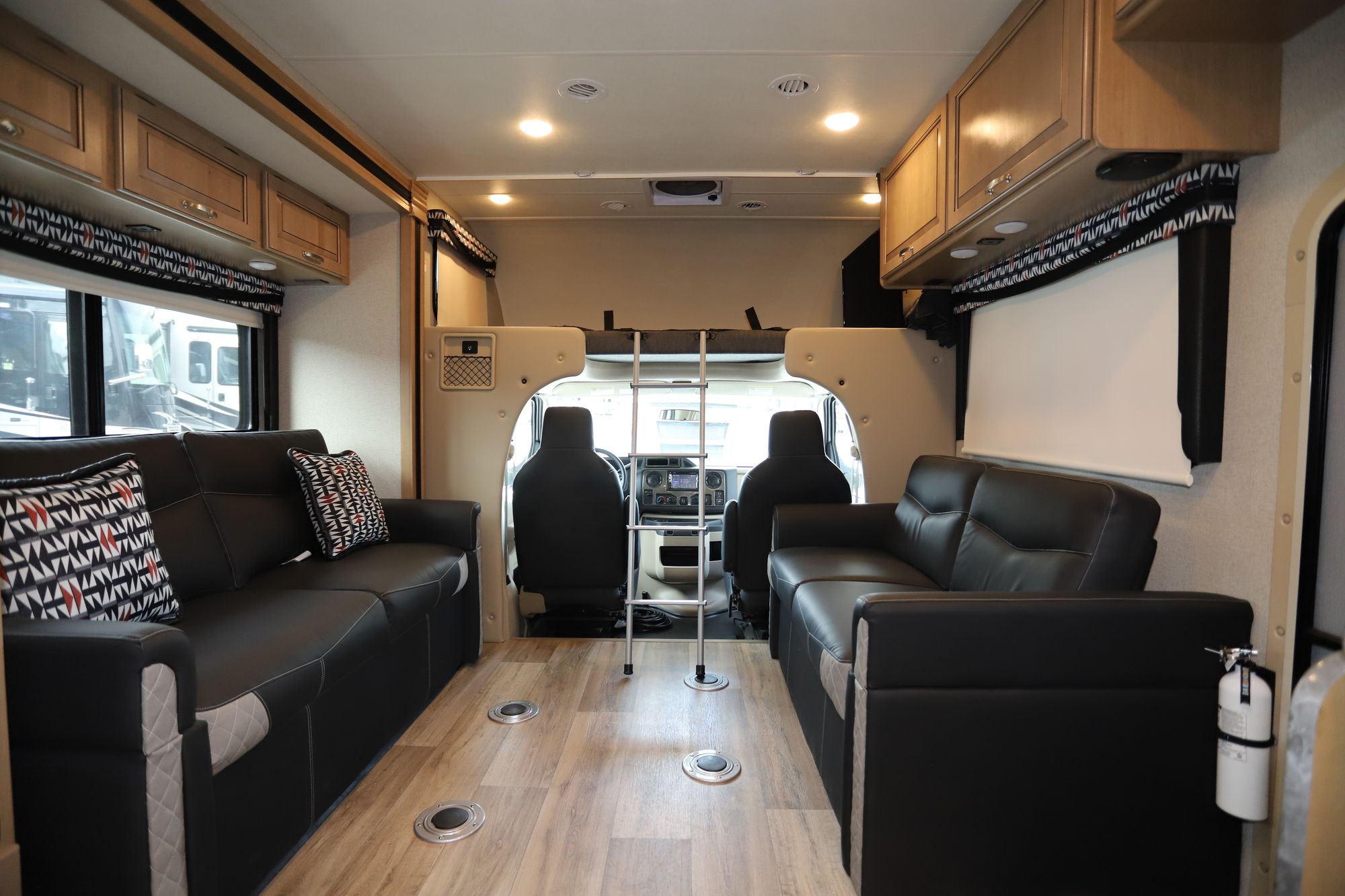 New 2020 Thor Outlaw 29J Class C  For Sale