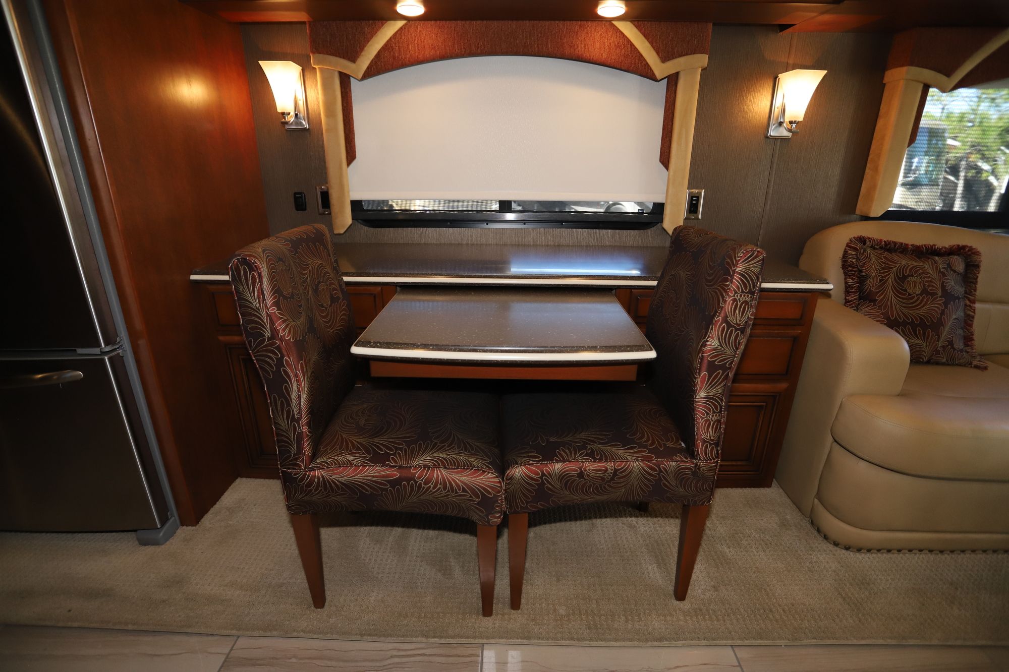 Used 2014 Newmar Ventana 4369 Class A  For Sale