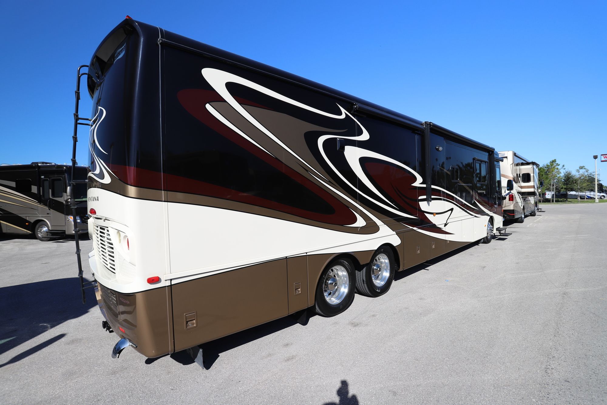 Used 2014 Newmar Ventana 4369 Class A  For Sale