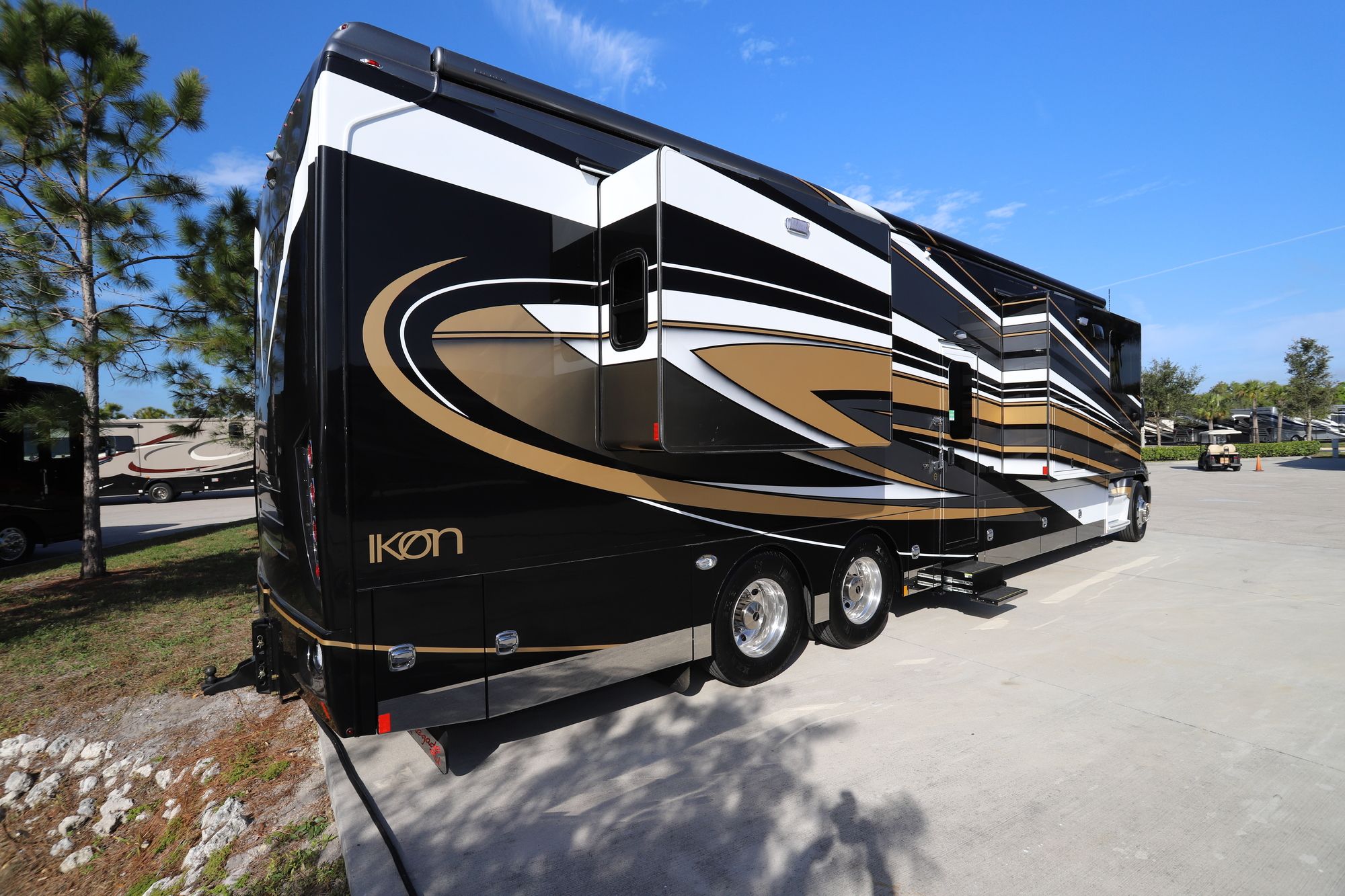 New 2020 Renegade Rv Ikon i4534RX Super C  For Sale