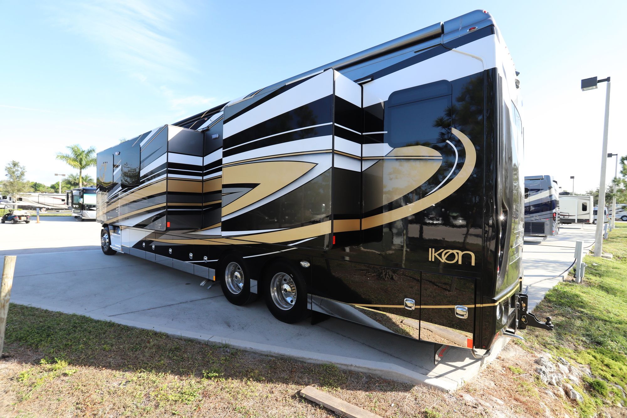 New 2020 Renegade Rv Ikon i4534RX Super C  For Sale