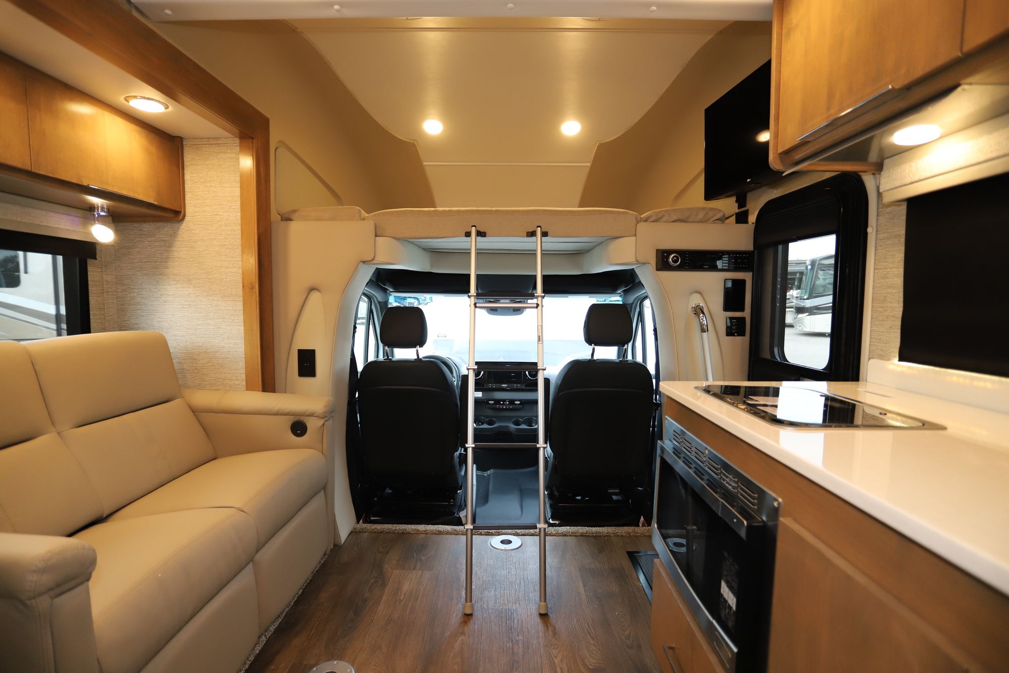 New 2020 Tiffin Motor Homes Wayfarer 24TW Class C  For Sale