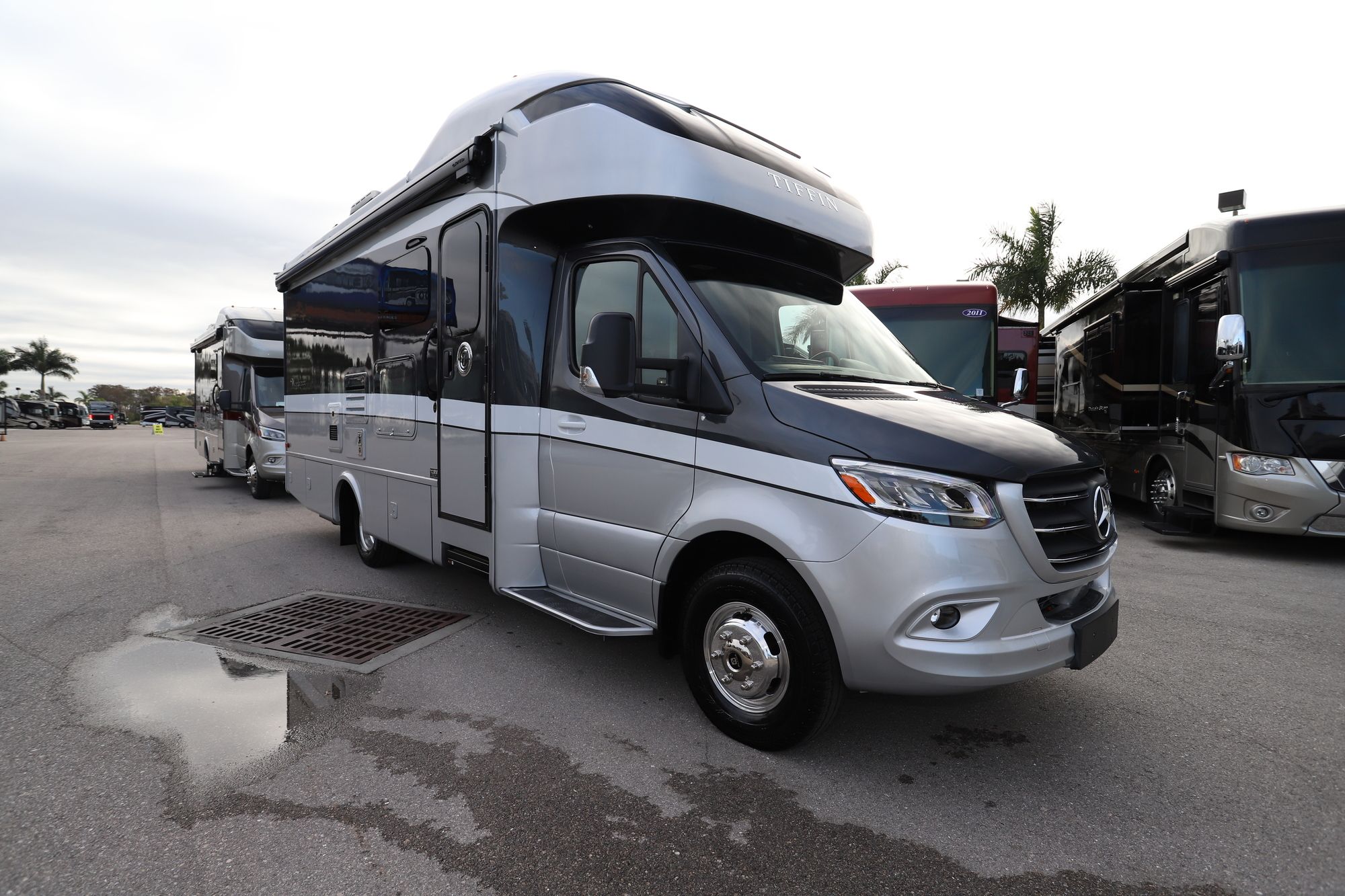 New 2020 Tiffin Motor Homes Wayfarer 25RW Class C  For Sale