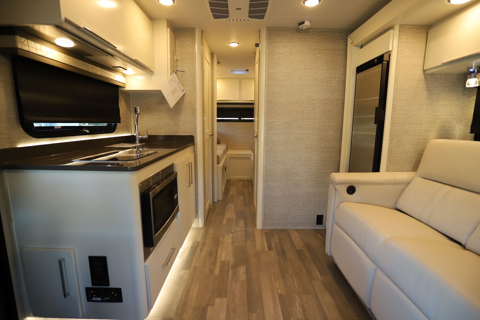 New 2020 Tiffin Motor Homes Wayfarer 24TW Class C  For Sale