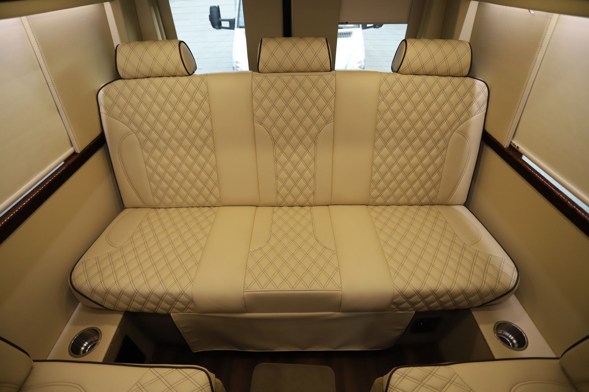 Used 2019 Midwest Weekender REAR LOUNGE Class B  For Sale