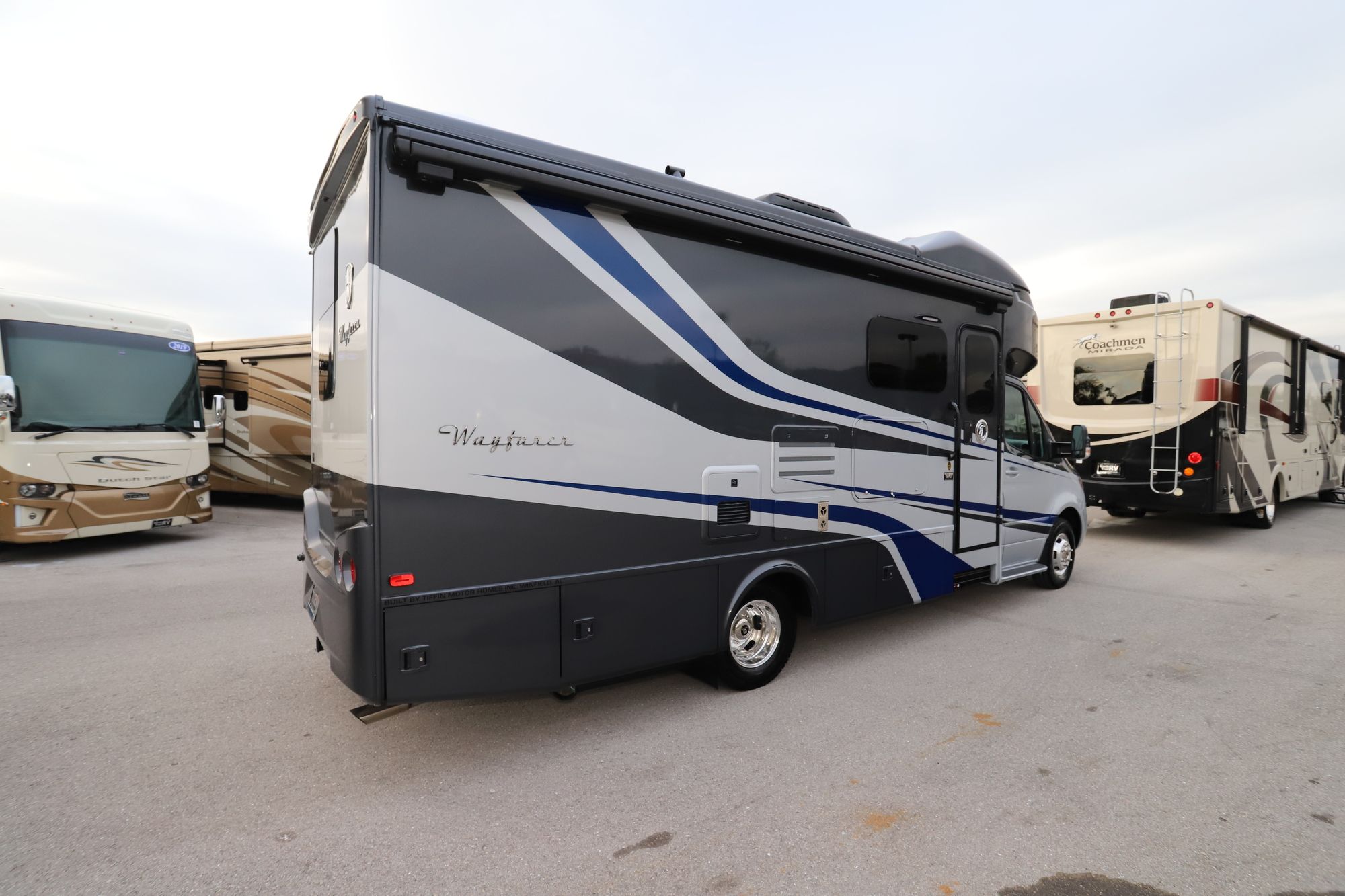 New 2020 Tiffin Motor Homes Wayfarer 25RW Class C  For Sale