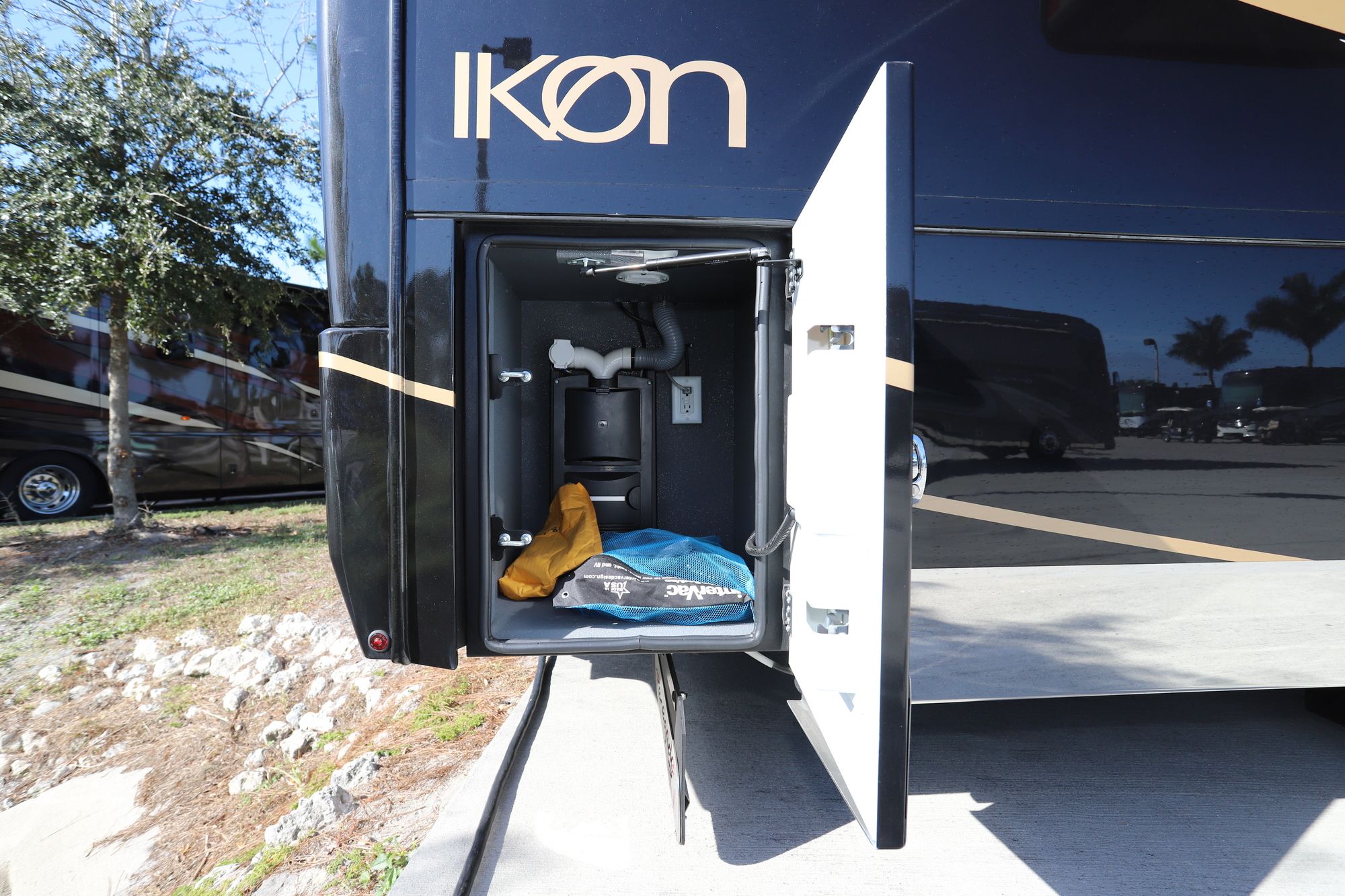 New 2020 Renegade Rv Ikon i4534RX Super C  For Sale