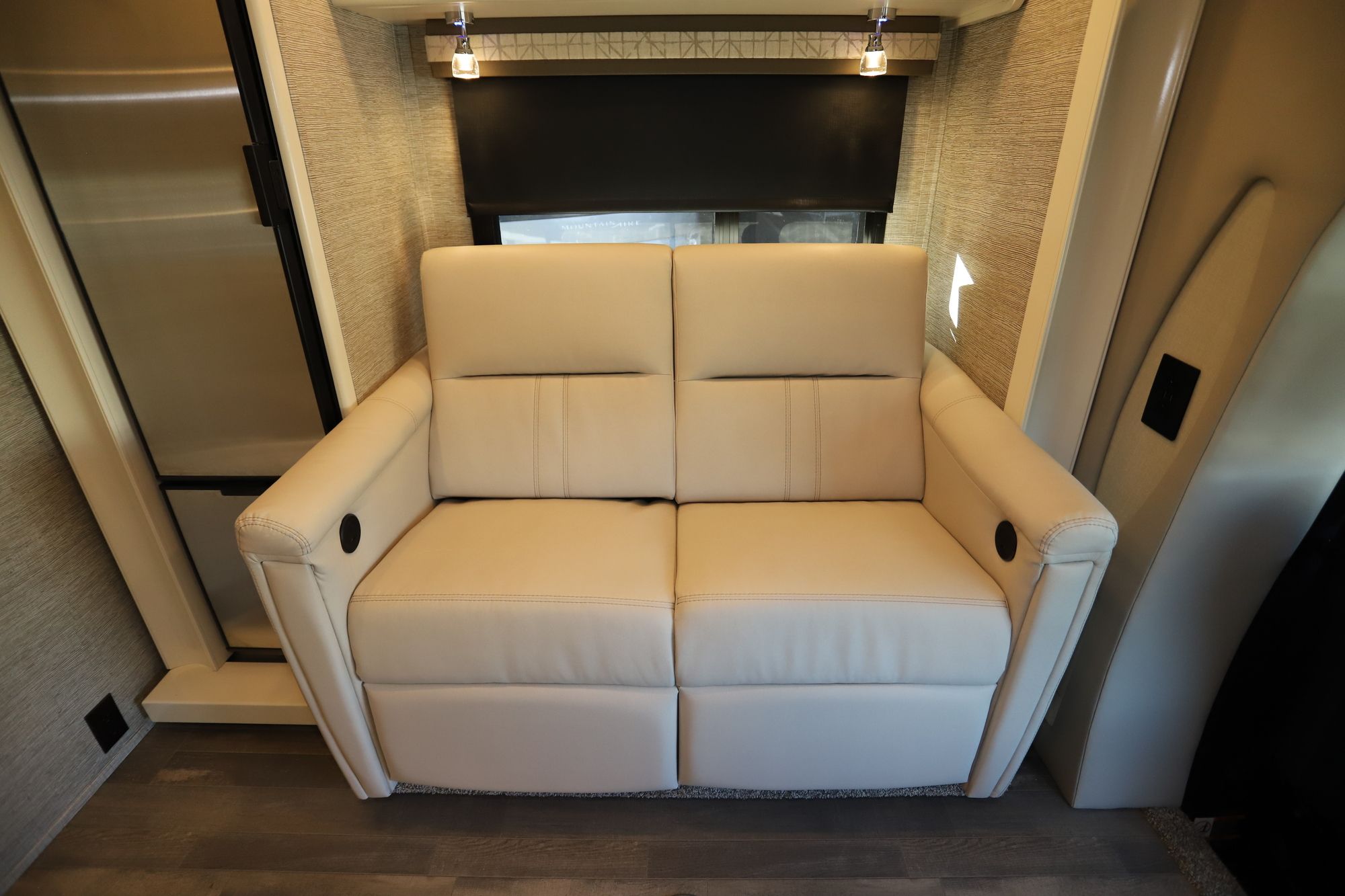 New 2020 Tiffin Motor Homes Wayfarer 24TW Class C  For Sale