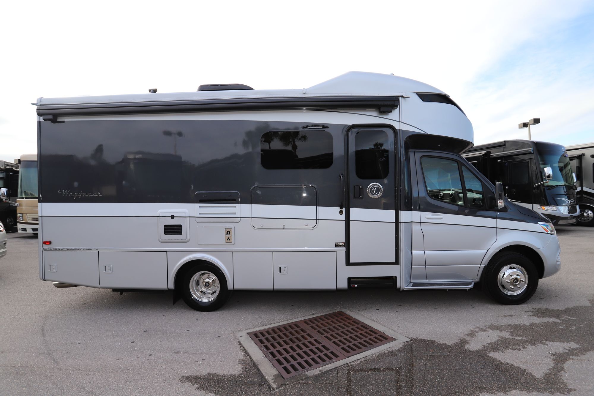 New 2020 Tiffin Motor Homes Wayfarer 25RW Class C  For Sale