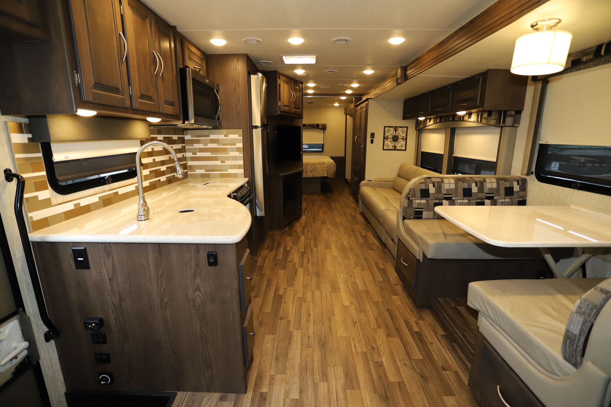 Used 2019 Coachmen Mirada 32SS Class A  For Sale