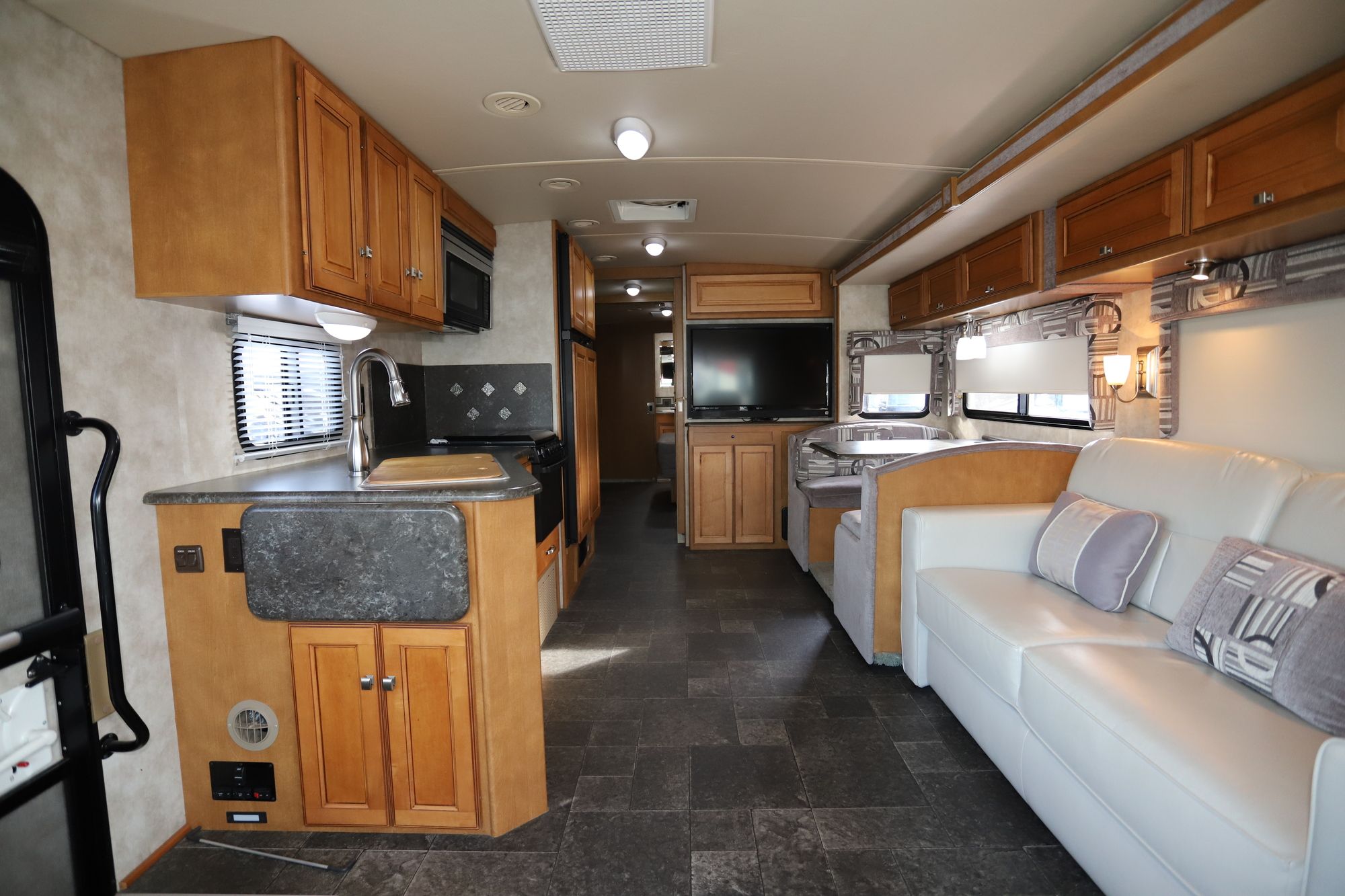 Used 2013 Itasca Sun Star 35B Class A  For Sale