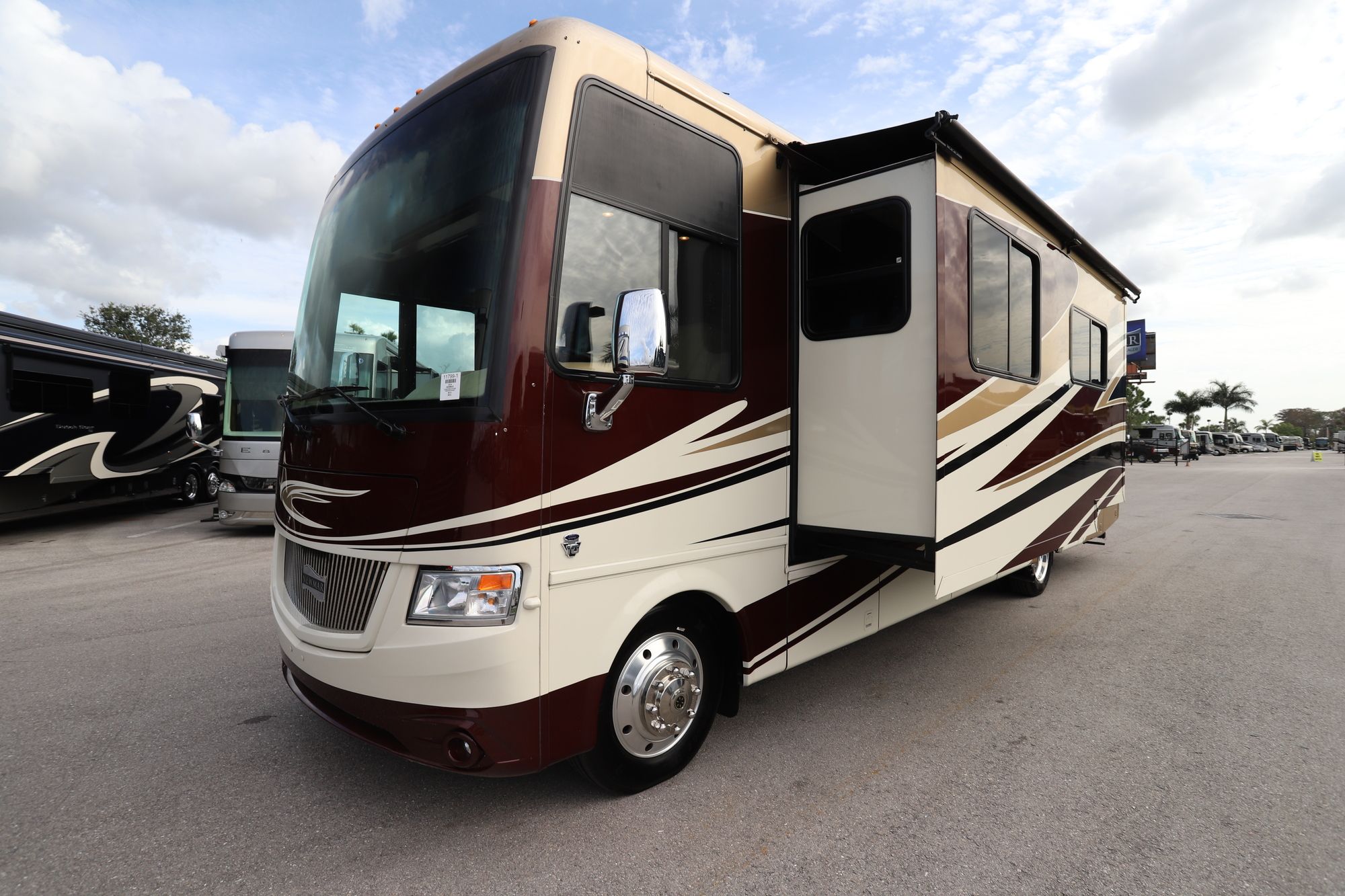 Used 2014 Newmar Canyon Star 3610 Class A  For Sale