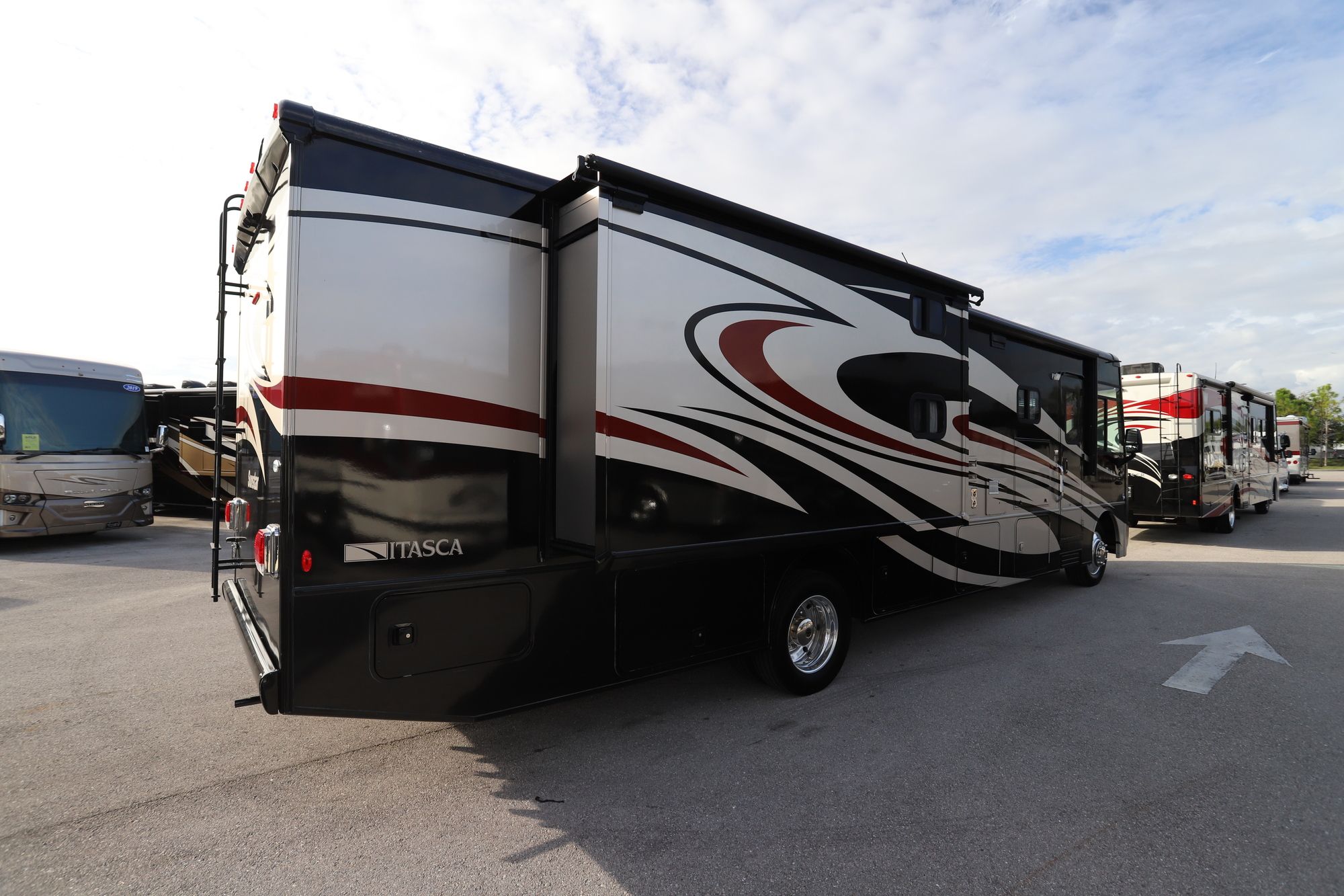 Used 2013 Itasca Sun Star 35B Class A  For Sale