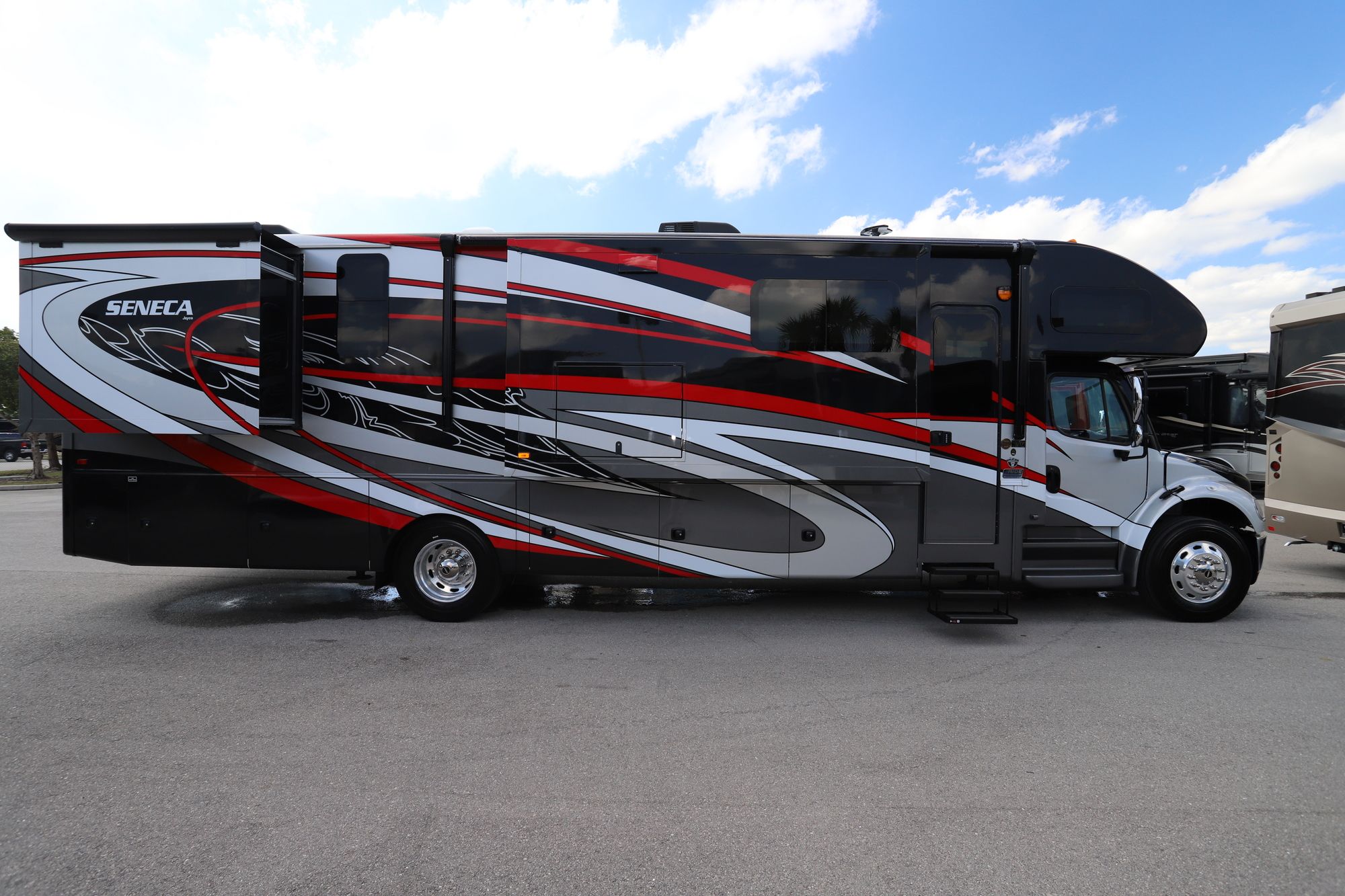 Used 2019 Jayco Seneca 37TS Super C  For Sale