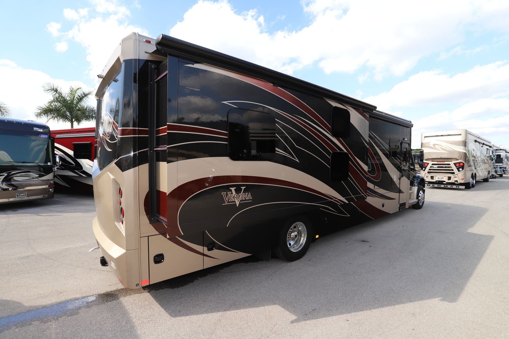 Used 2016 Renegade Rv Verona 40VBH Super C  For Sale