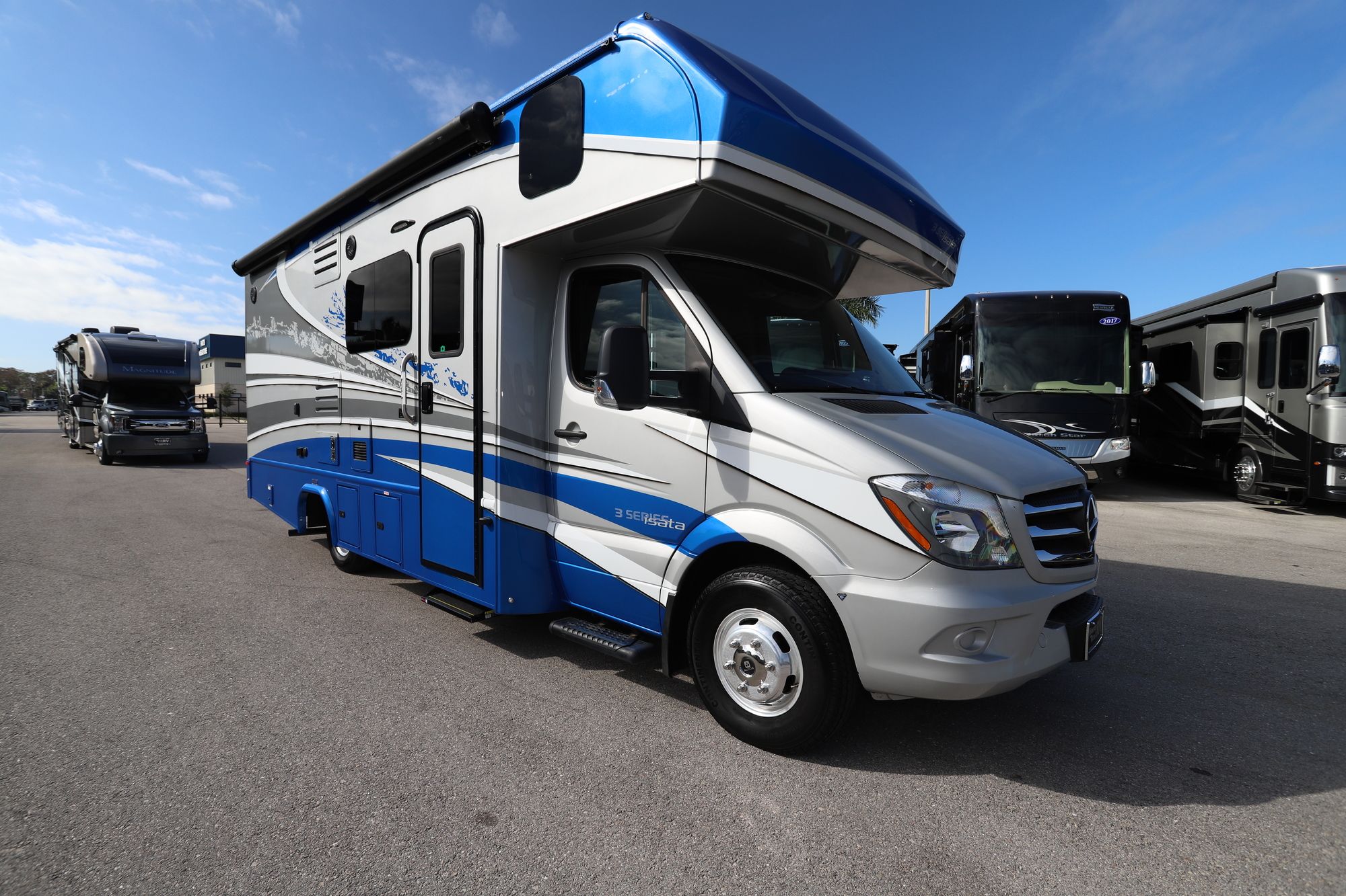 Used 2019 Dynamax Isata 3 24FW Class C  For Sale