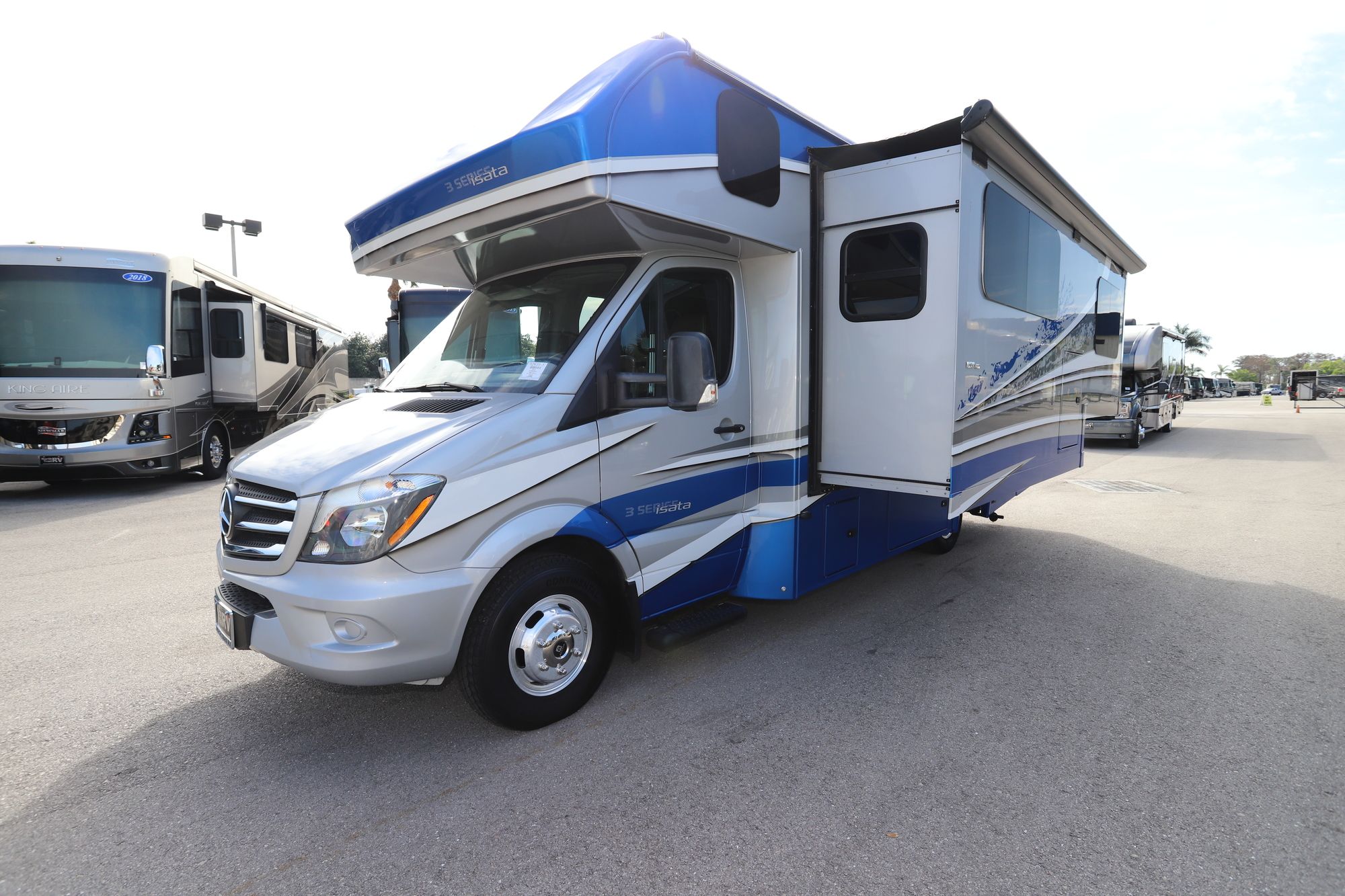 Used 2019 Dynamax Isata 3 24FW Class C  For Sale