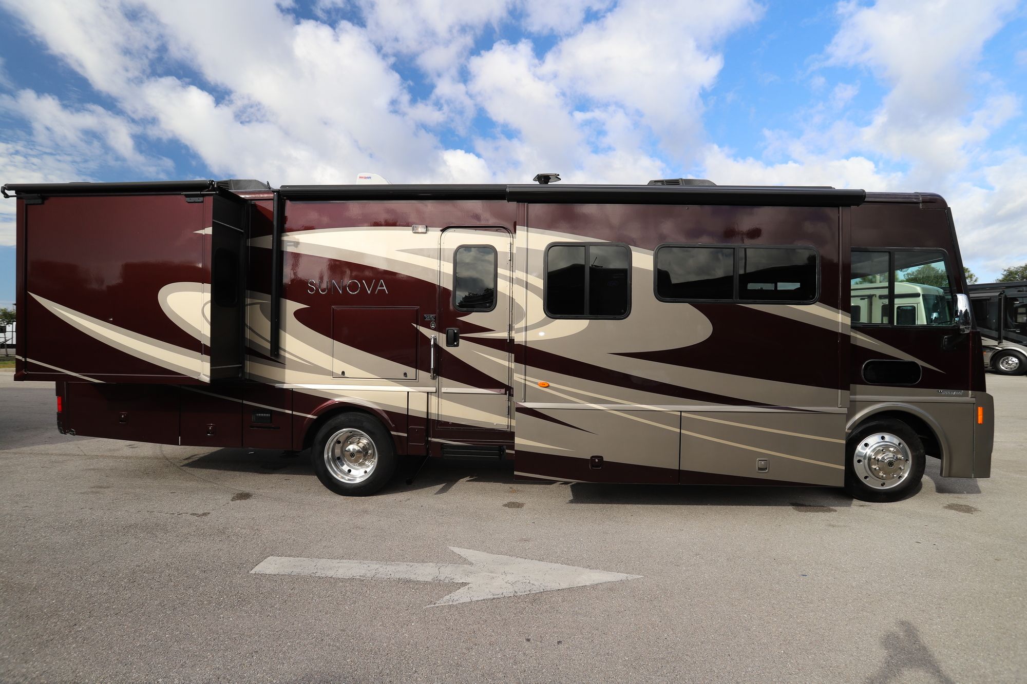 Used 2016 Itasca Sunova 33C Class A  For Sale