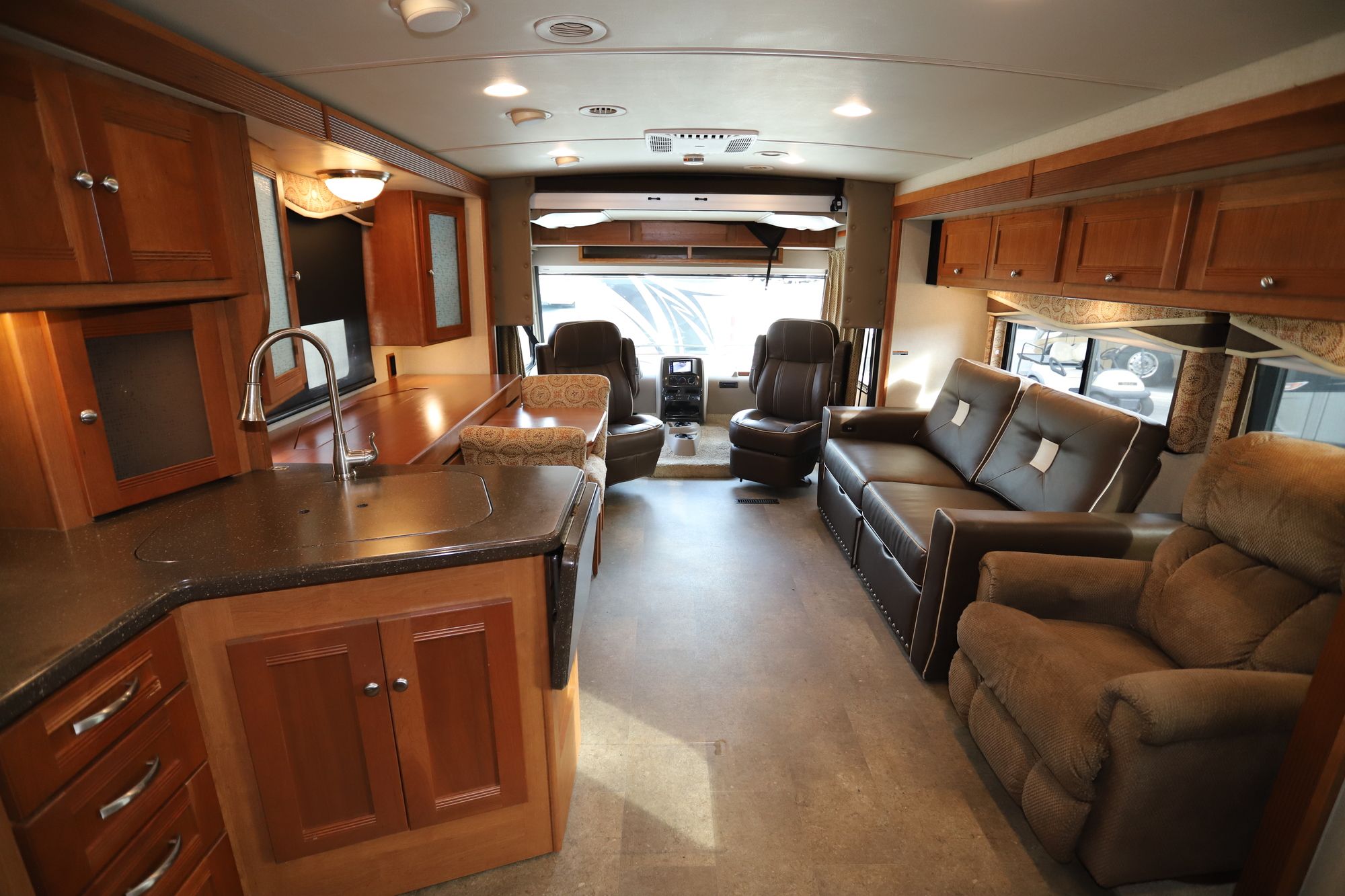 Used 2016 Itasca Sunova 33C Class A  For Sale