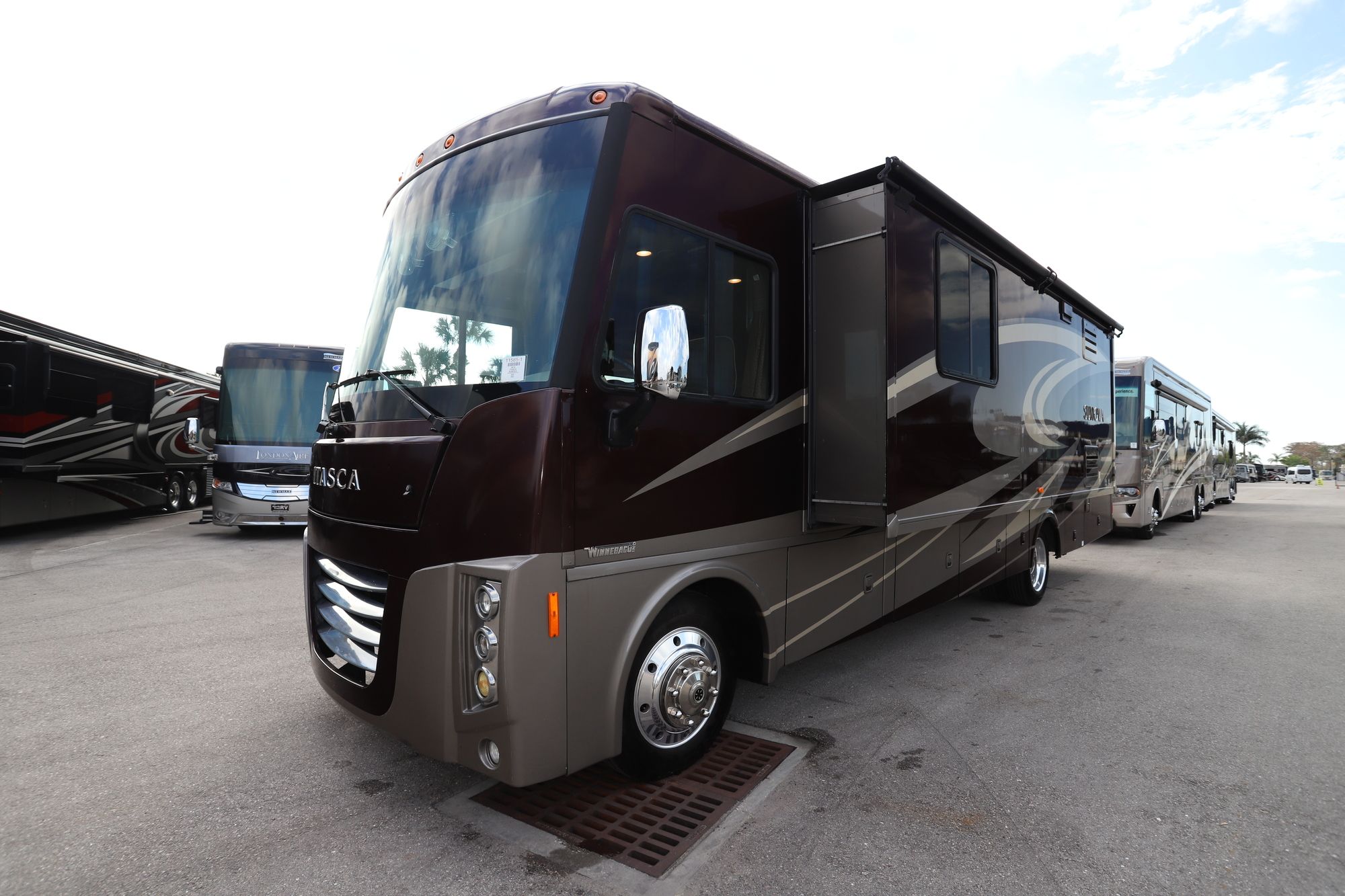 Used 2016 Itasca Sunova 33C Class A  For Sale