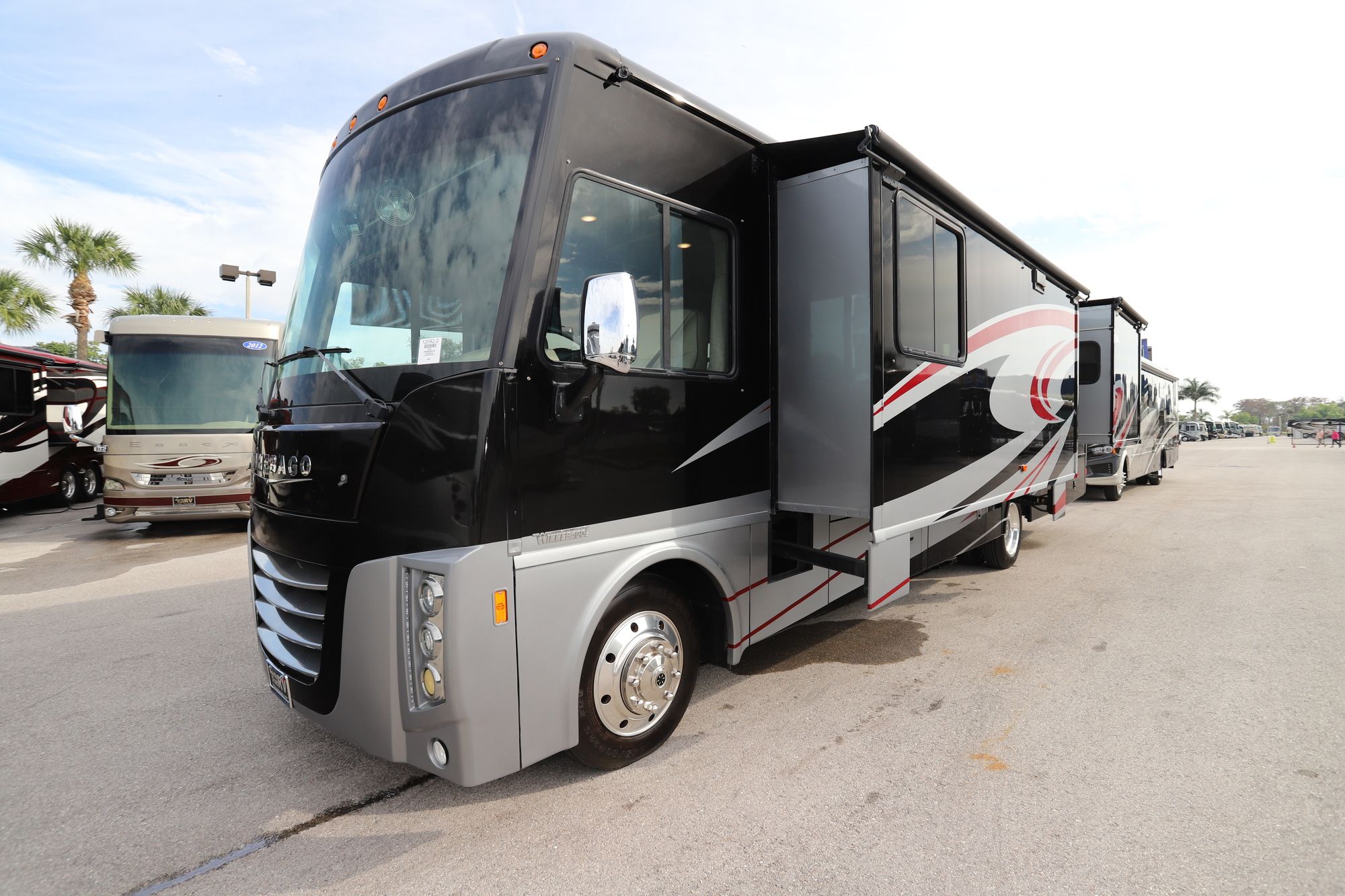 Used 2016 Winnebago Sunova 35G Class A  For Sale