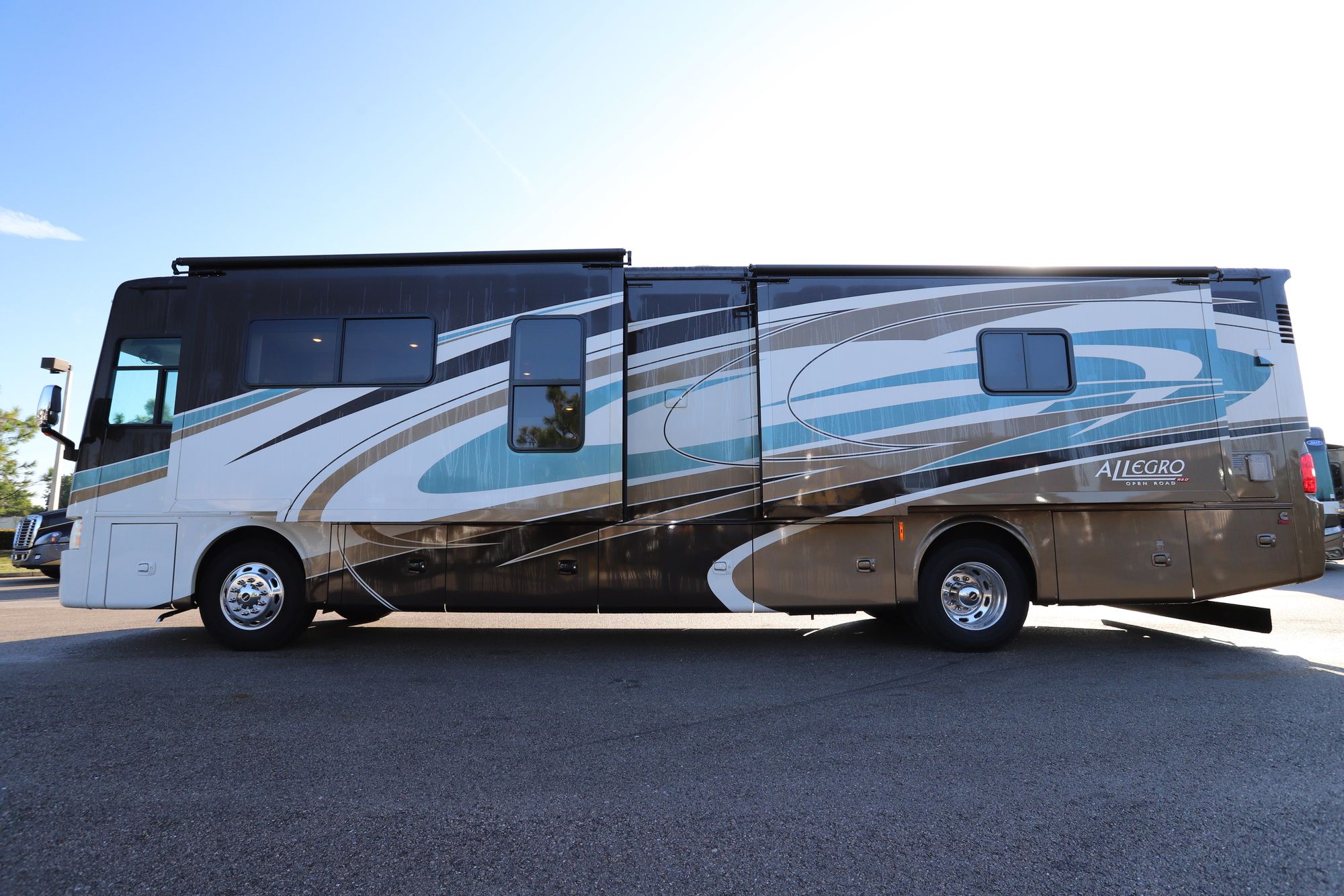 Used 2015 Tiffin Motor Homes Allegro Red 37PA Class A  For Sale