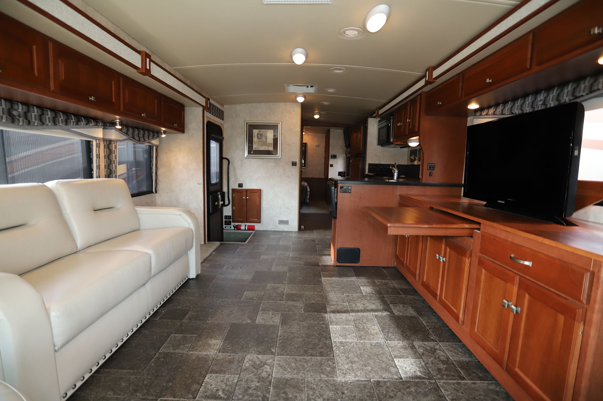 Used 2013 Winnebago Sightseer 33C Class A  For Sale