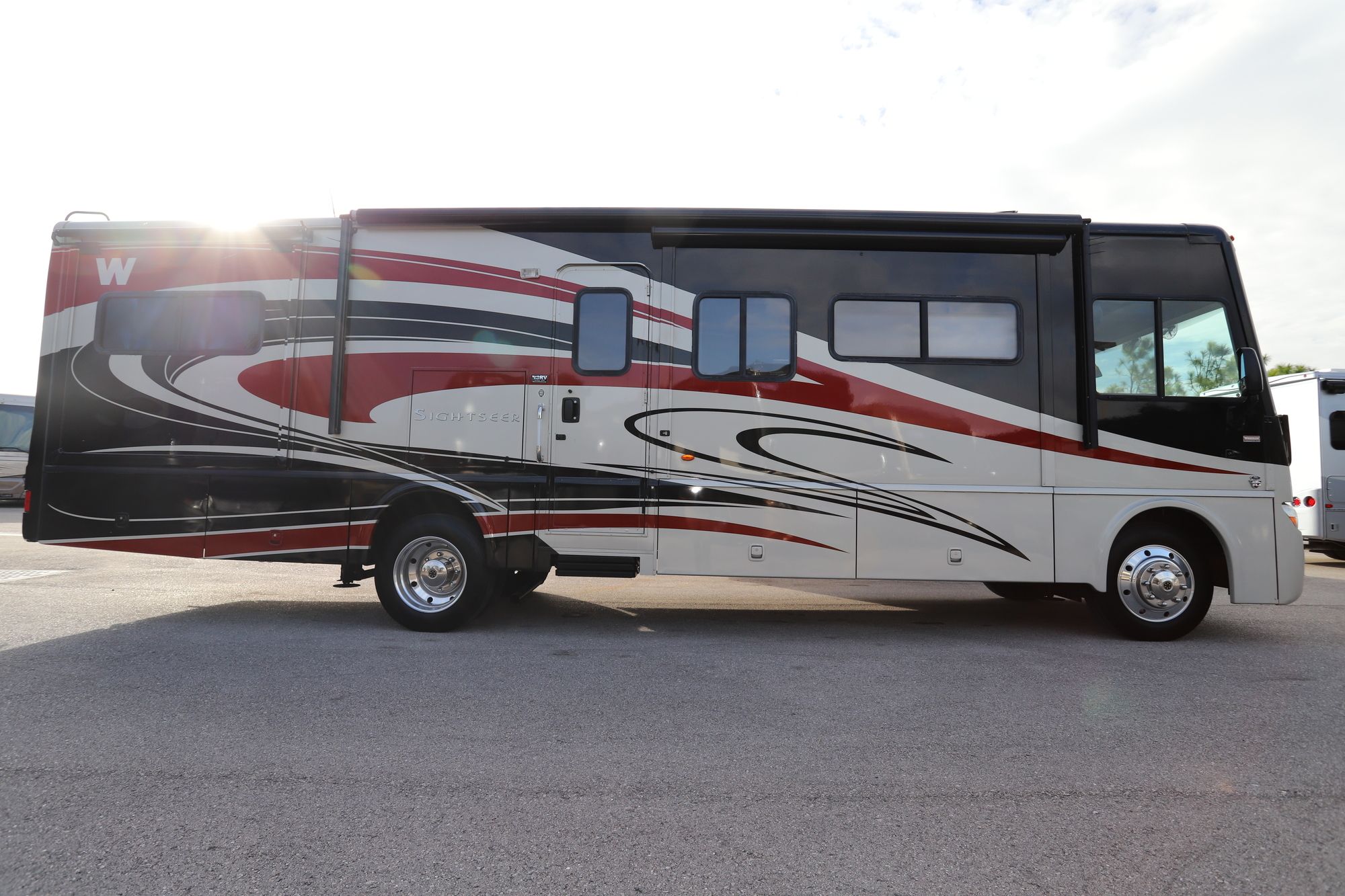 Used 2013 Winnebago Sightseer 33C Class A  For Sale