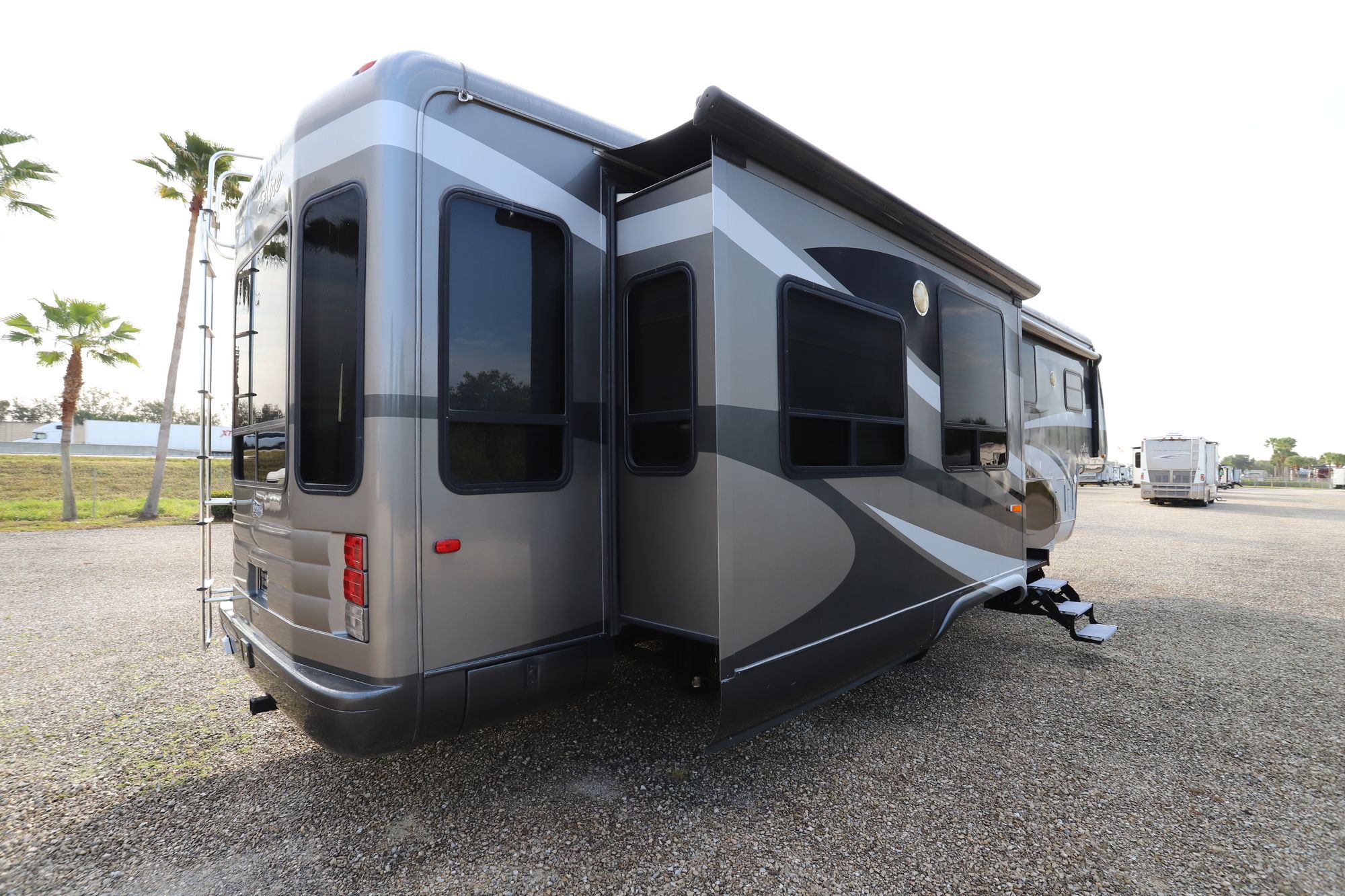 Used 2008 Newmar Kountry Aire 36KSSH Fifth Wheel  For Sale