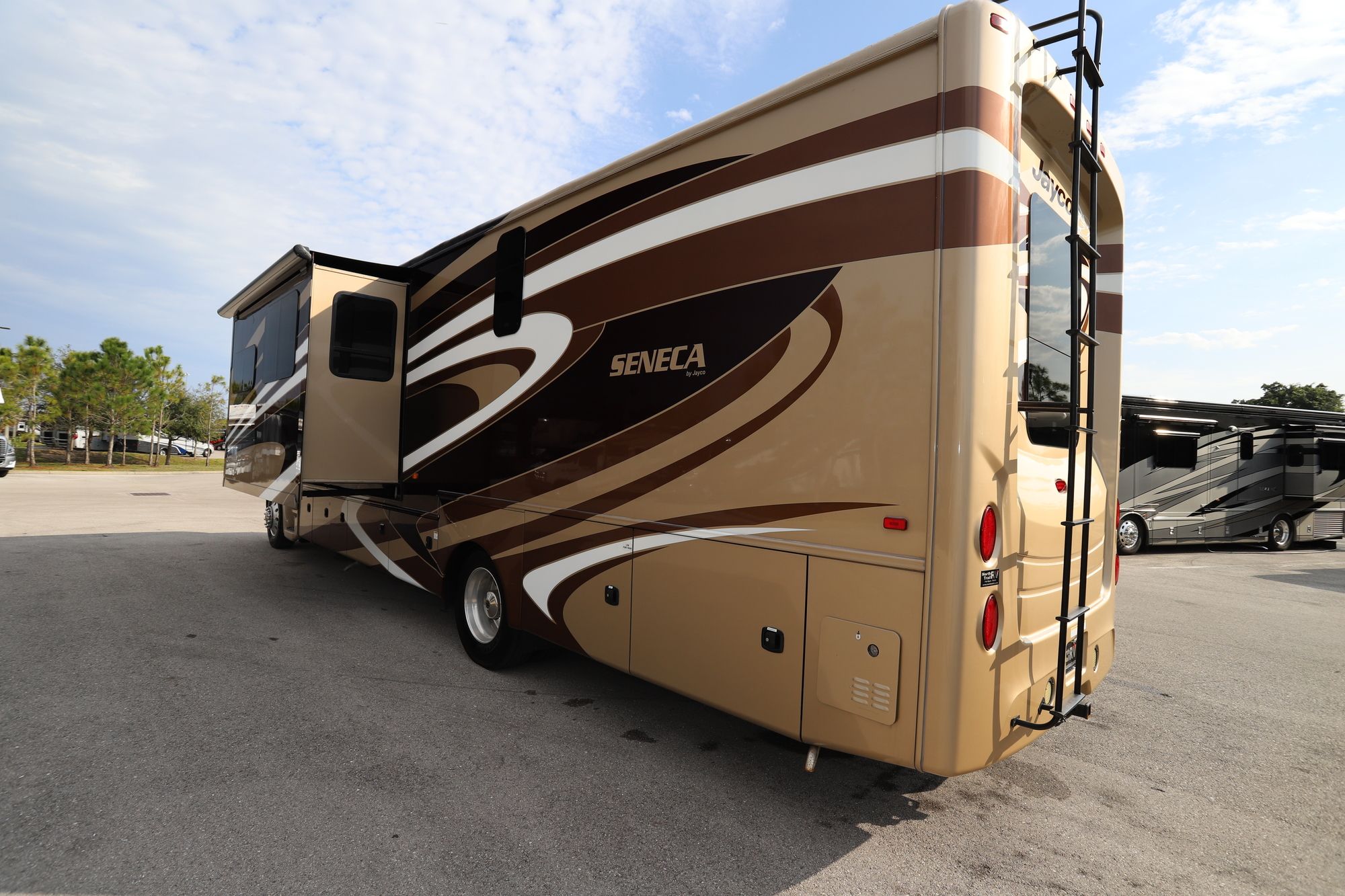 Used 2016 Jayco Seneca 37FS Super C  For Sale