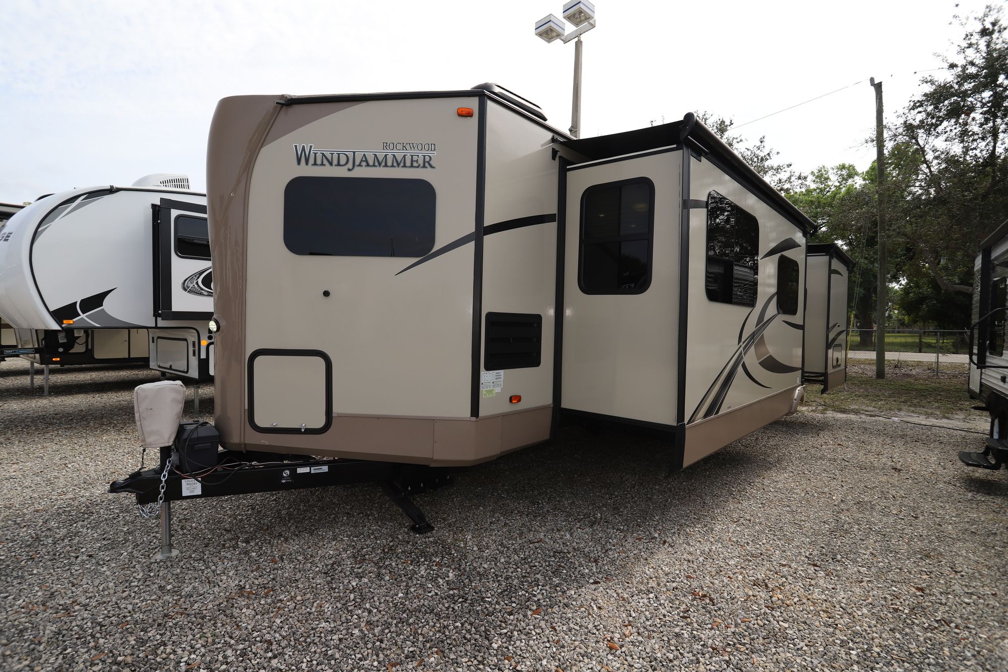 Used 2018 Forest River Windjammer 3008W Travel Trailer  For Sale