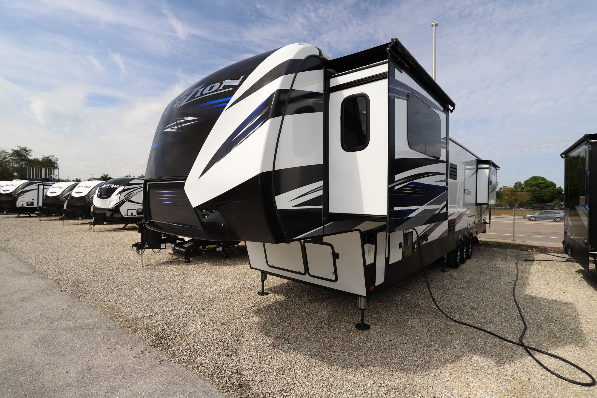 Used 2019 Keystone Fuzion 410 Fifth Wheel  For Sale