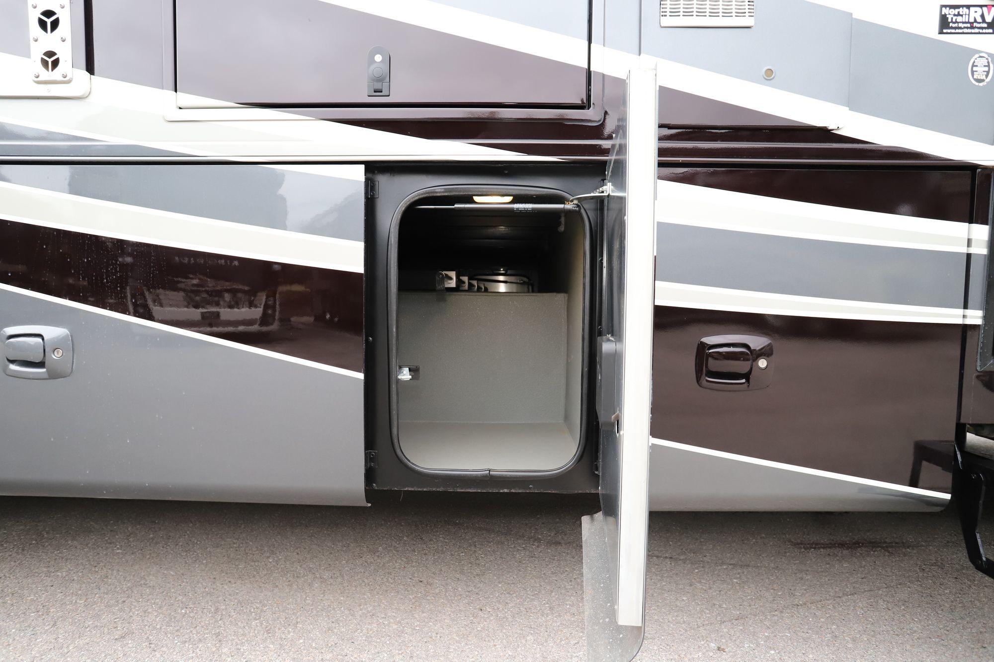 Used 2017 Tiffin Motor Homes Allegro 32 SA Class A  For Sale