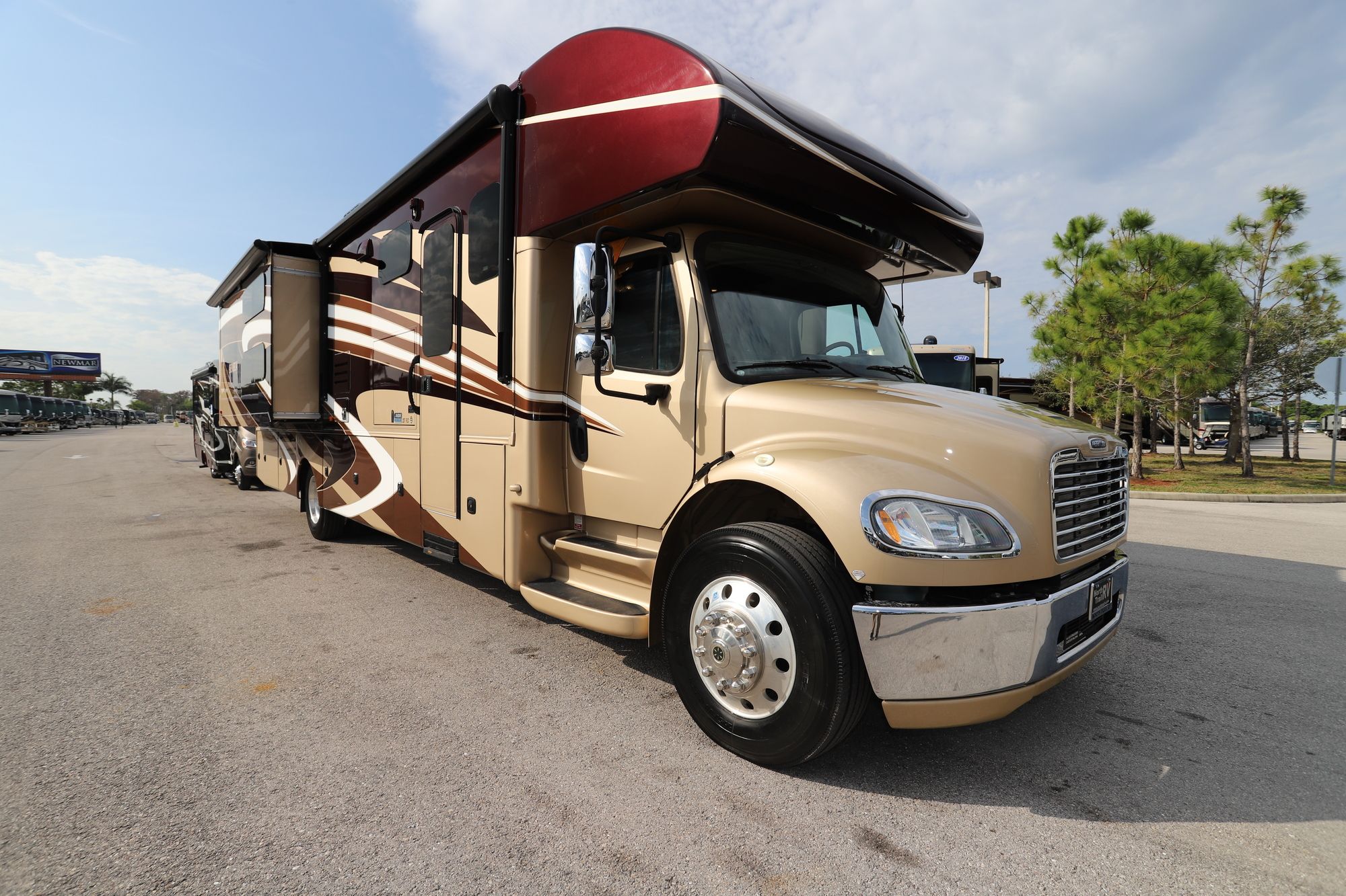 Used 2016 Jayco Seneca 37FS Super C  For Sale