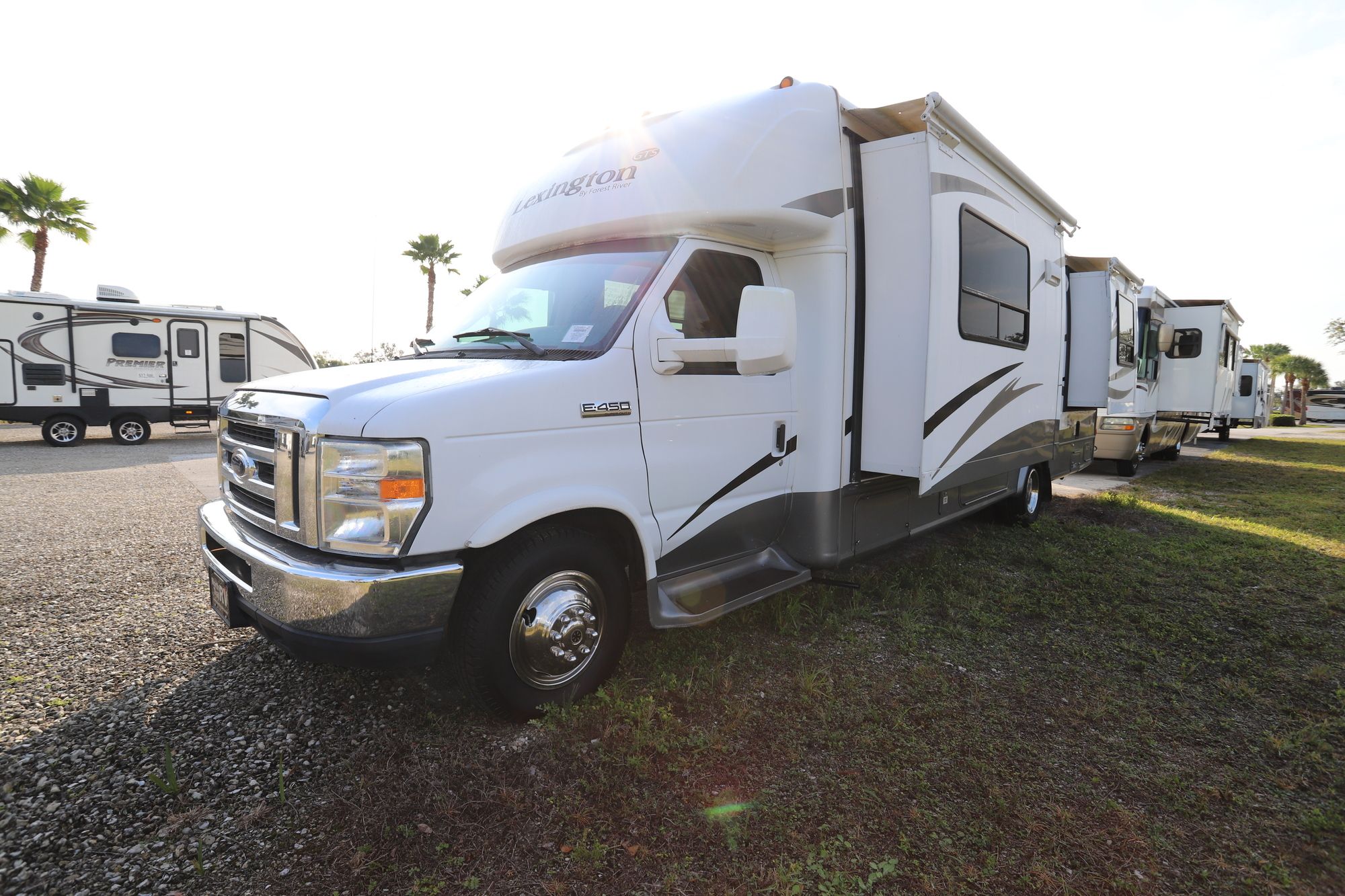 Used 2011 Forest River Lexington 283GTS Class C  For Sale