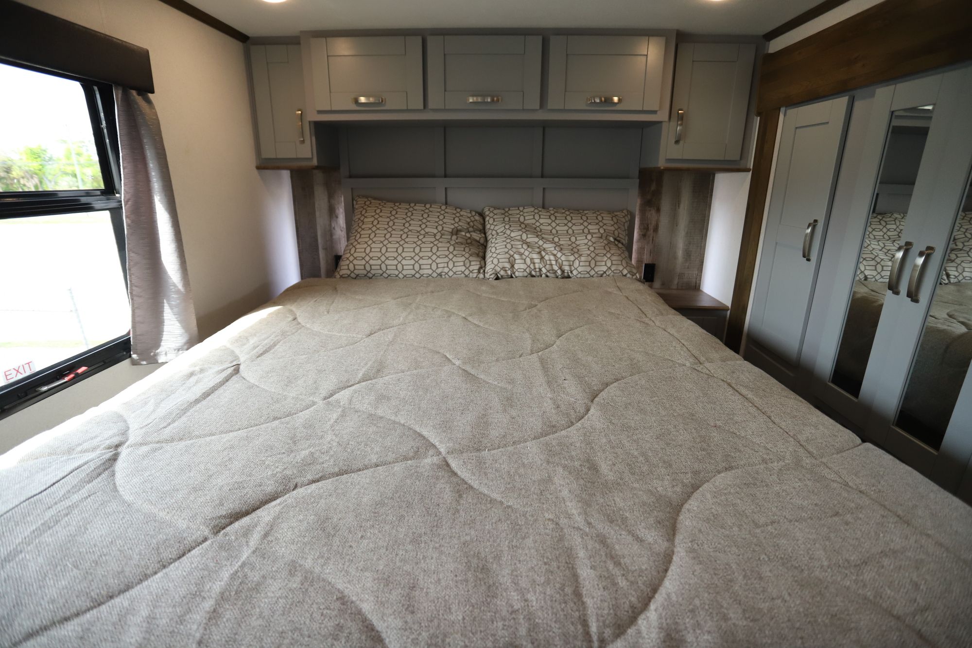 Used 2019 Keystone Fuzion 410 Fifth Wheel  For Sale