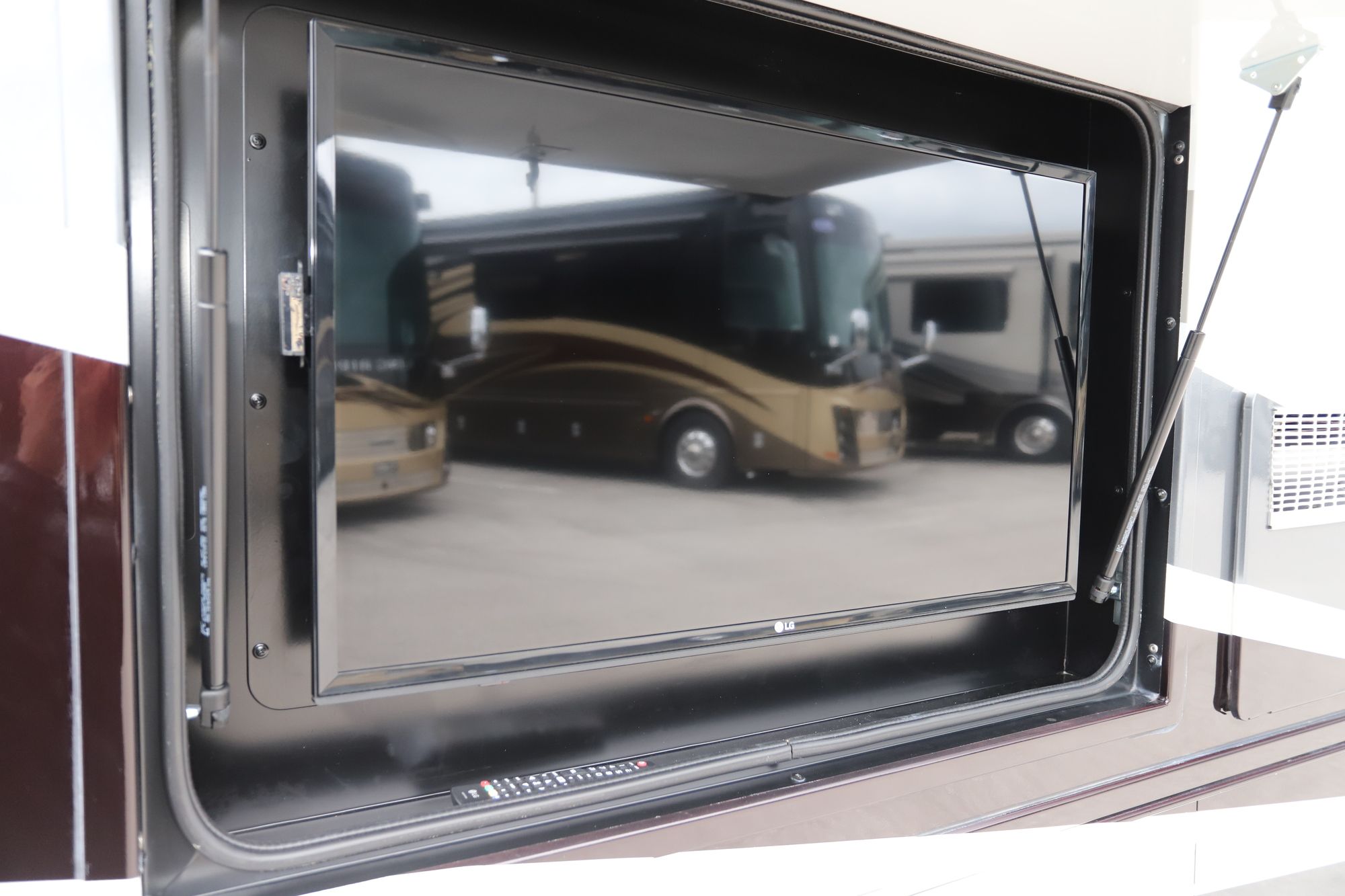 Used 2017 Tiffin Motor Homes Allegro 32 SA Class A  For Sale